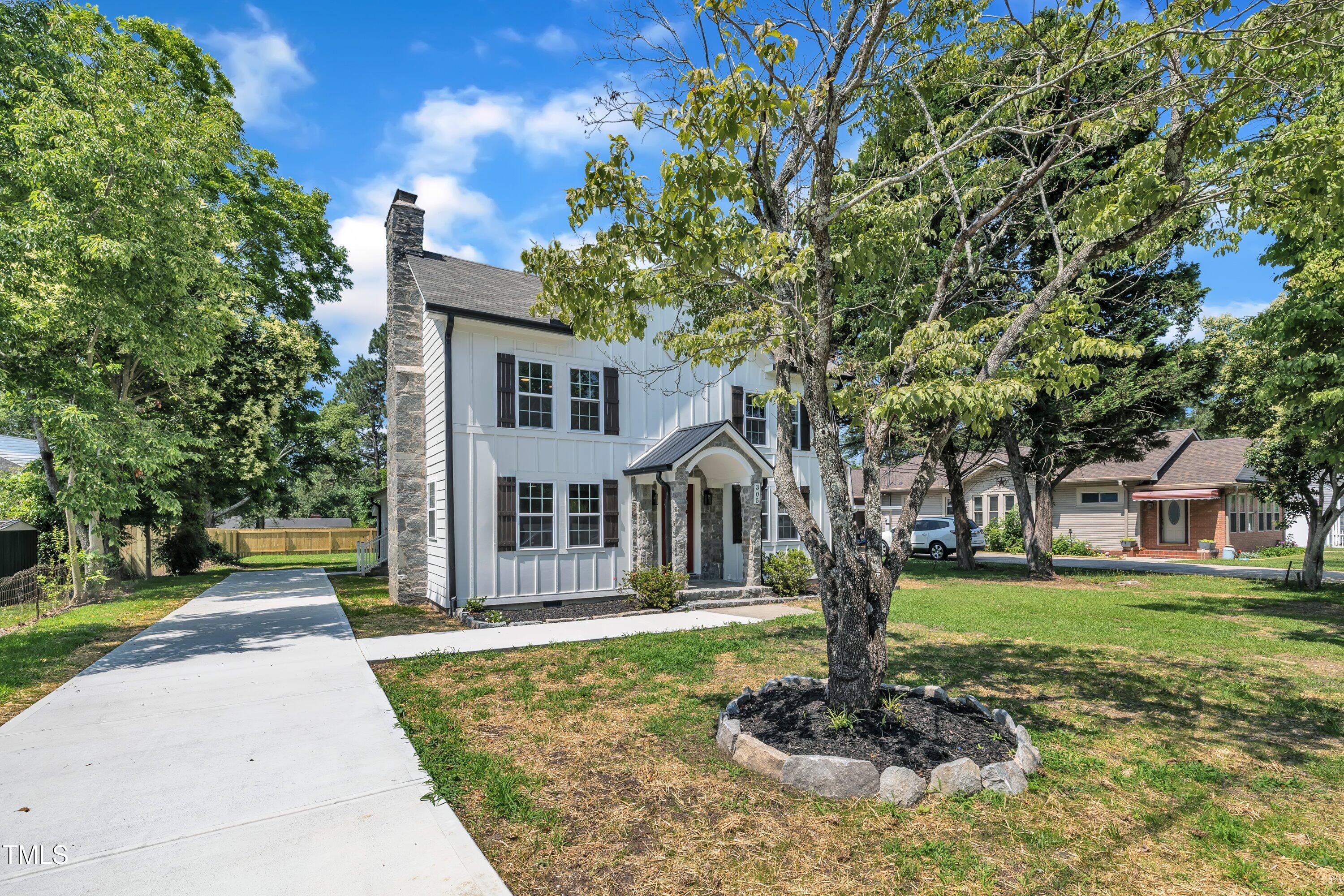 305 W Canary Street