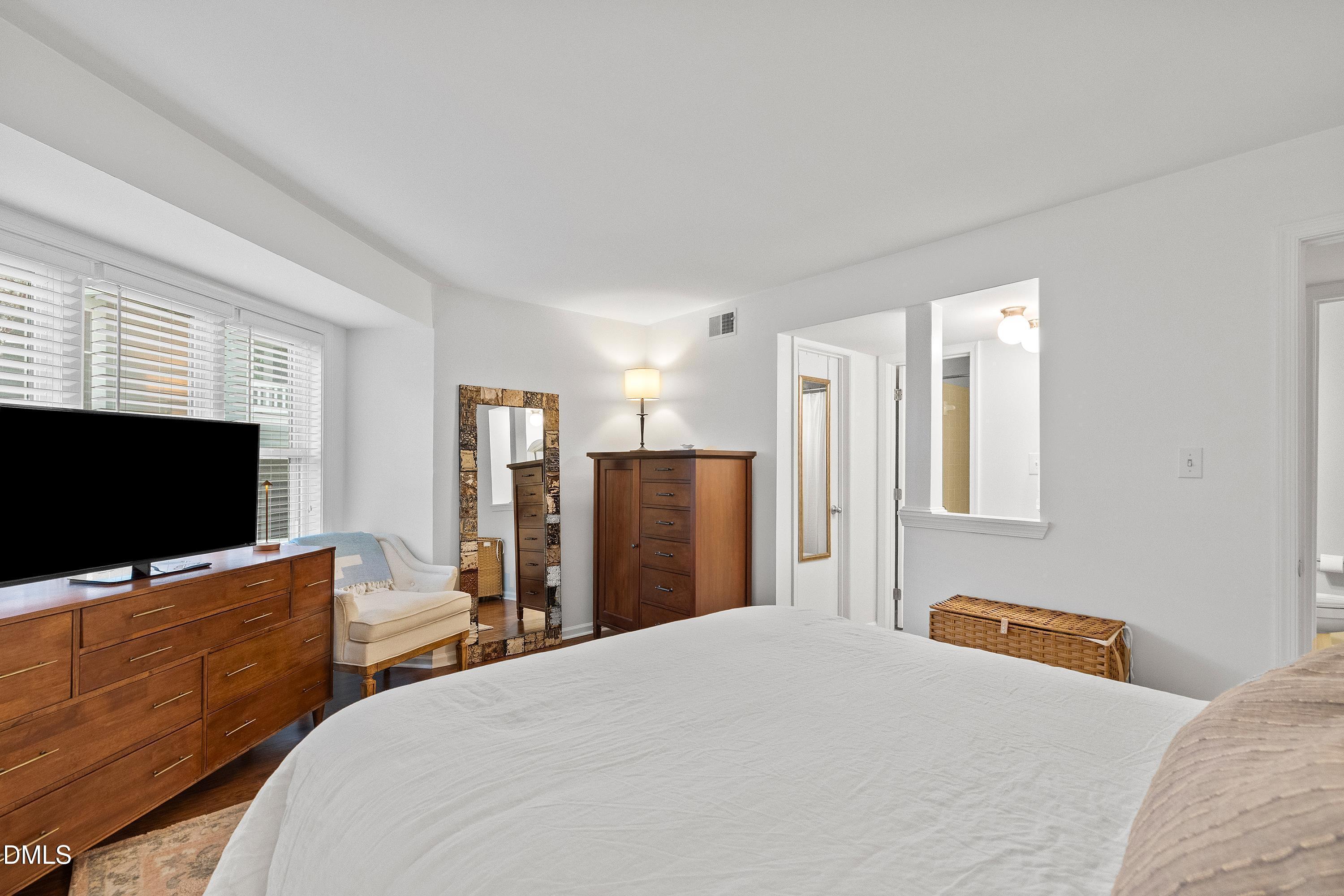 1021 Wirewood Drive 202