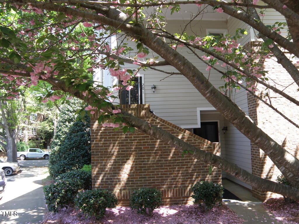 1062 Washington Street 201