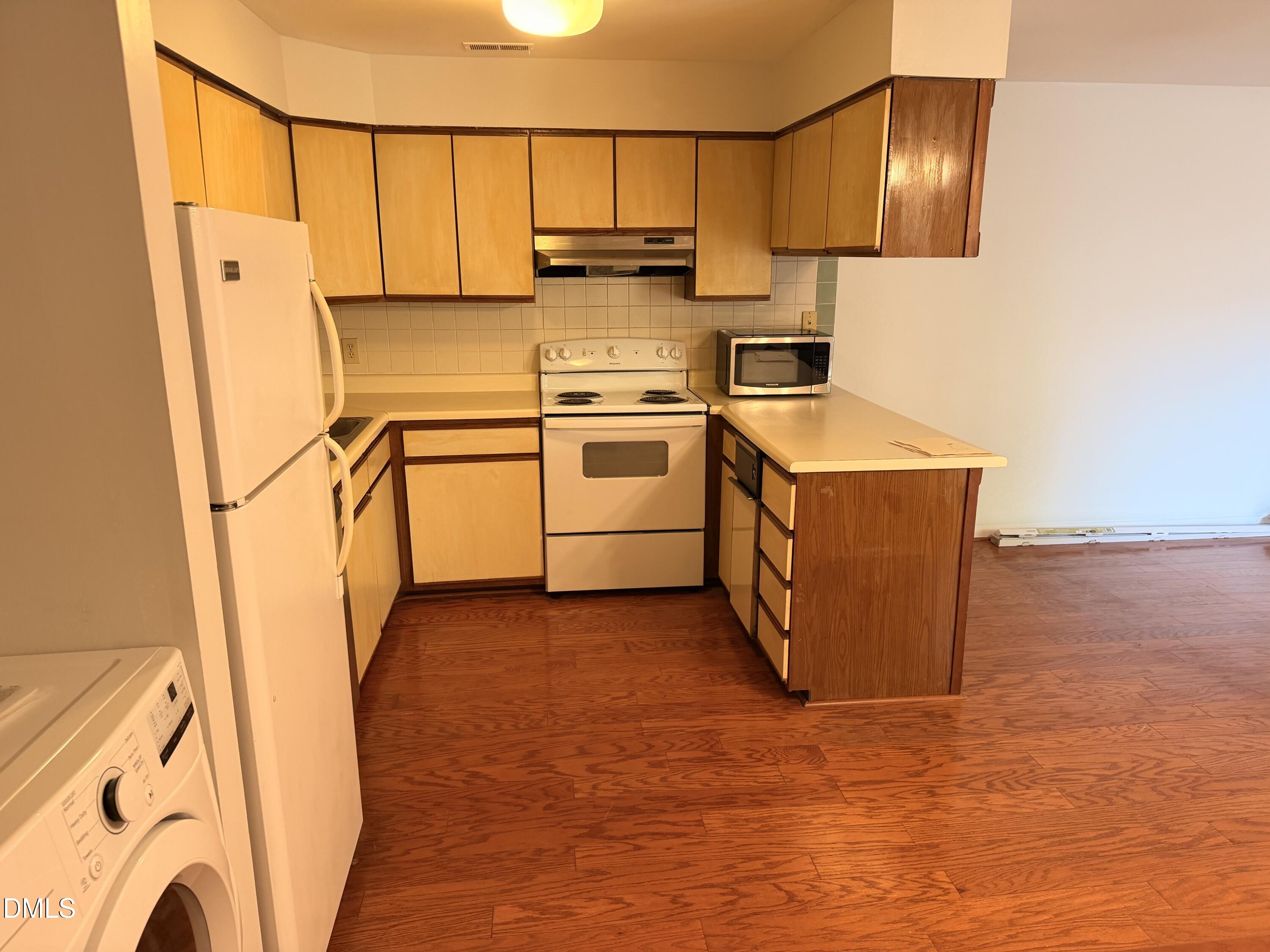 225 Summerwalk Circle