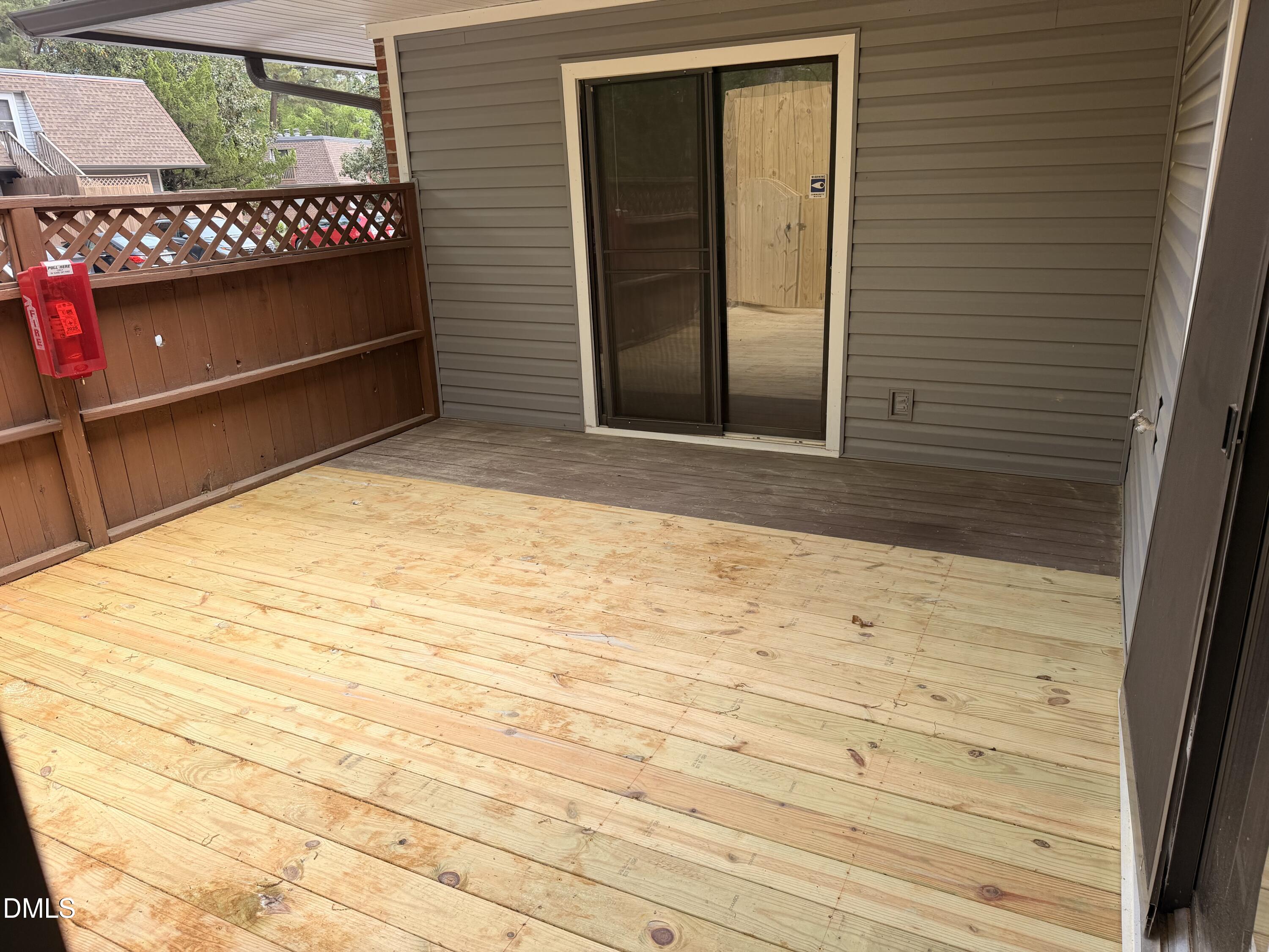 225 Summerwalk Circle