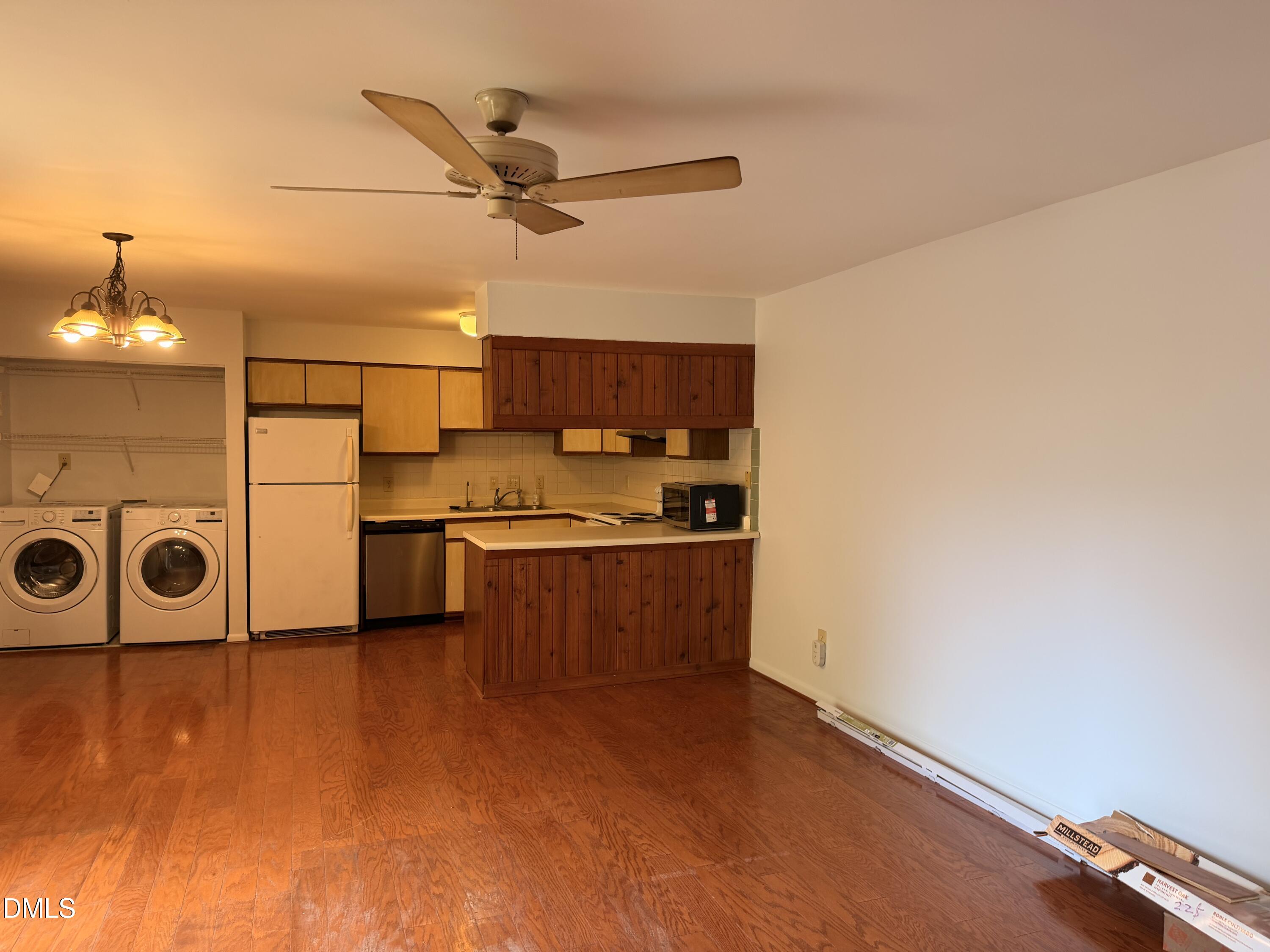 225 Summerwalk Circle