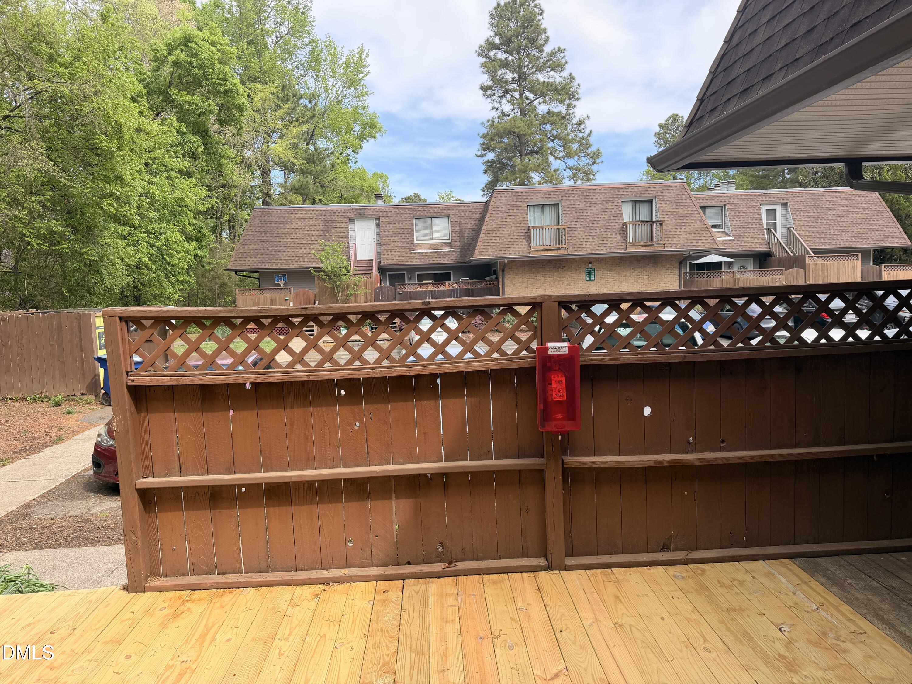 225 Summerwalk Circle