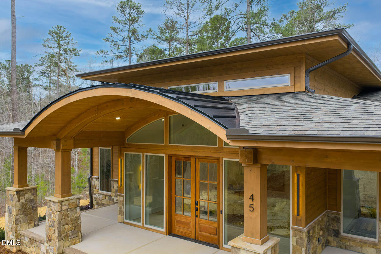 45 Meandering Way Court