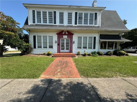 504 W Broad Street Dunn NC 28334