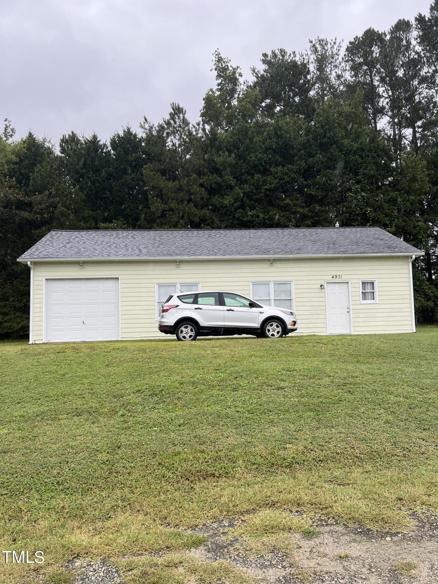 4931 Drive In Lane