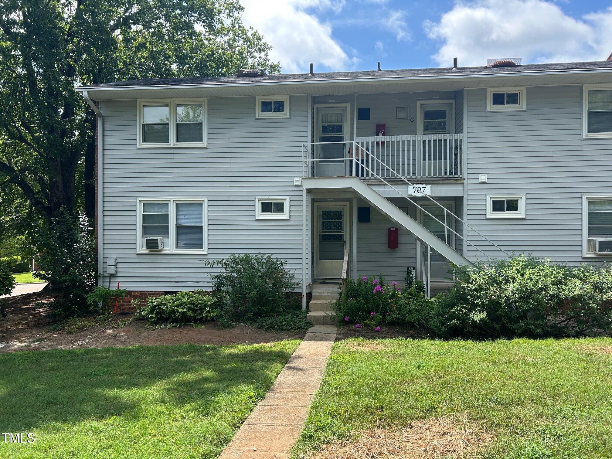 707 Daniels Street B
