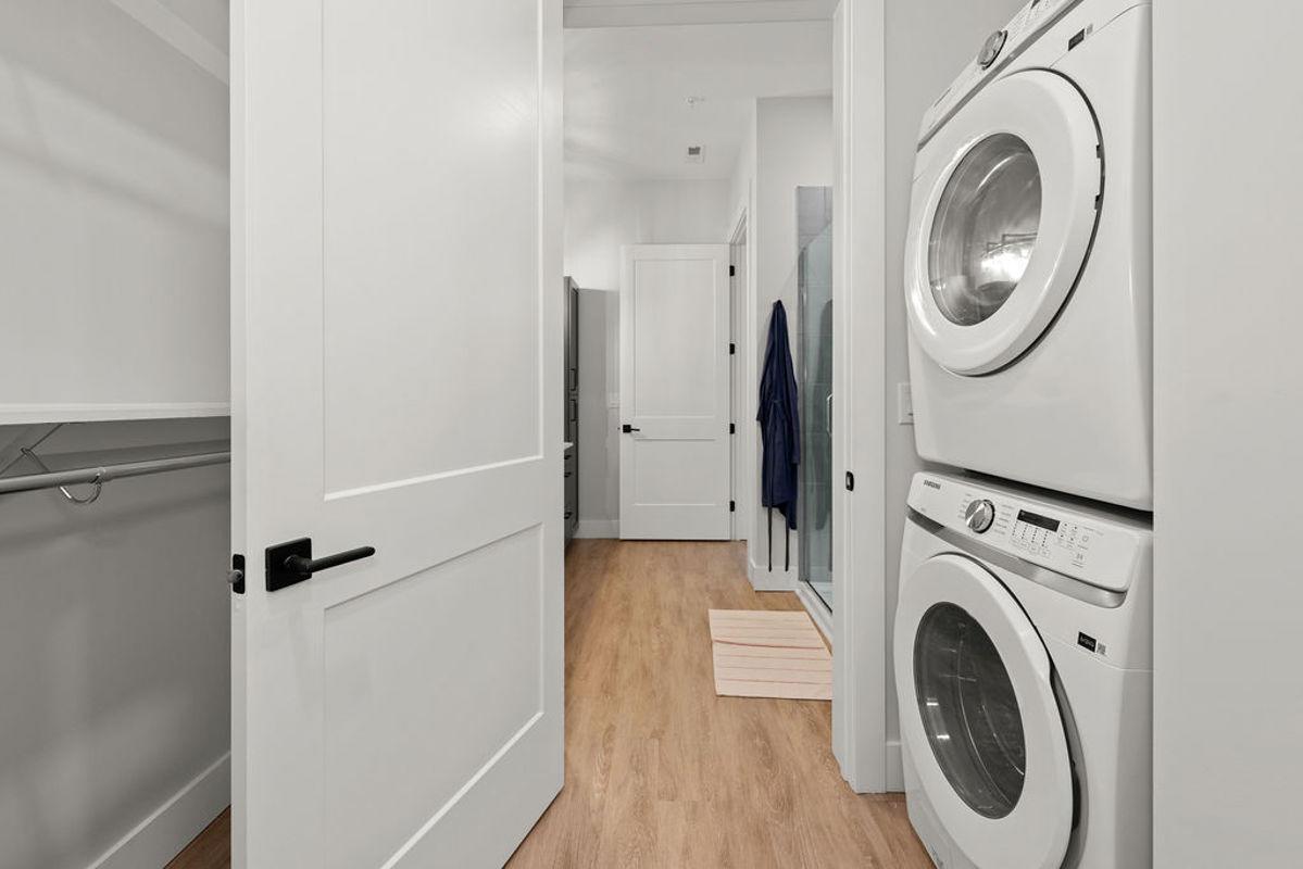 Morrisville, North Carolina 27560, United States, 1 Bedroom Bedrooms, ,1 BathroomBathrooms,Residential,Active,57665