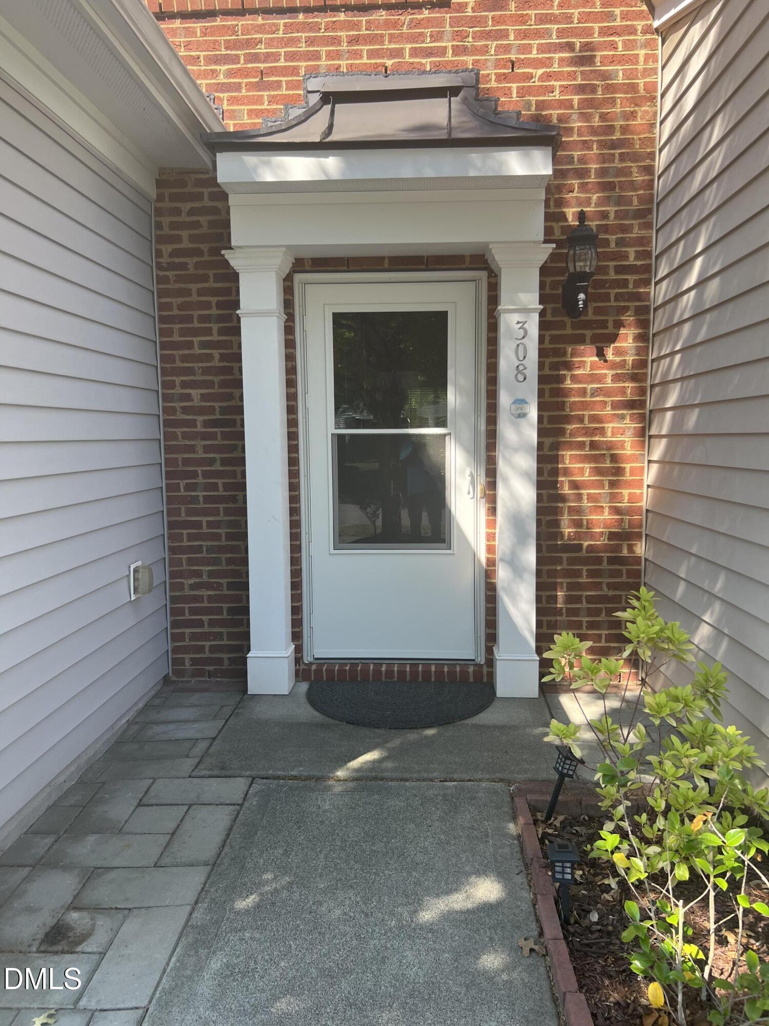 308 Dyersville Drive 73