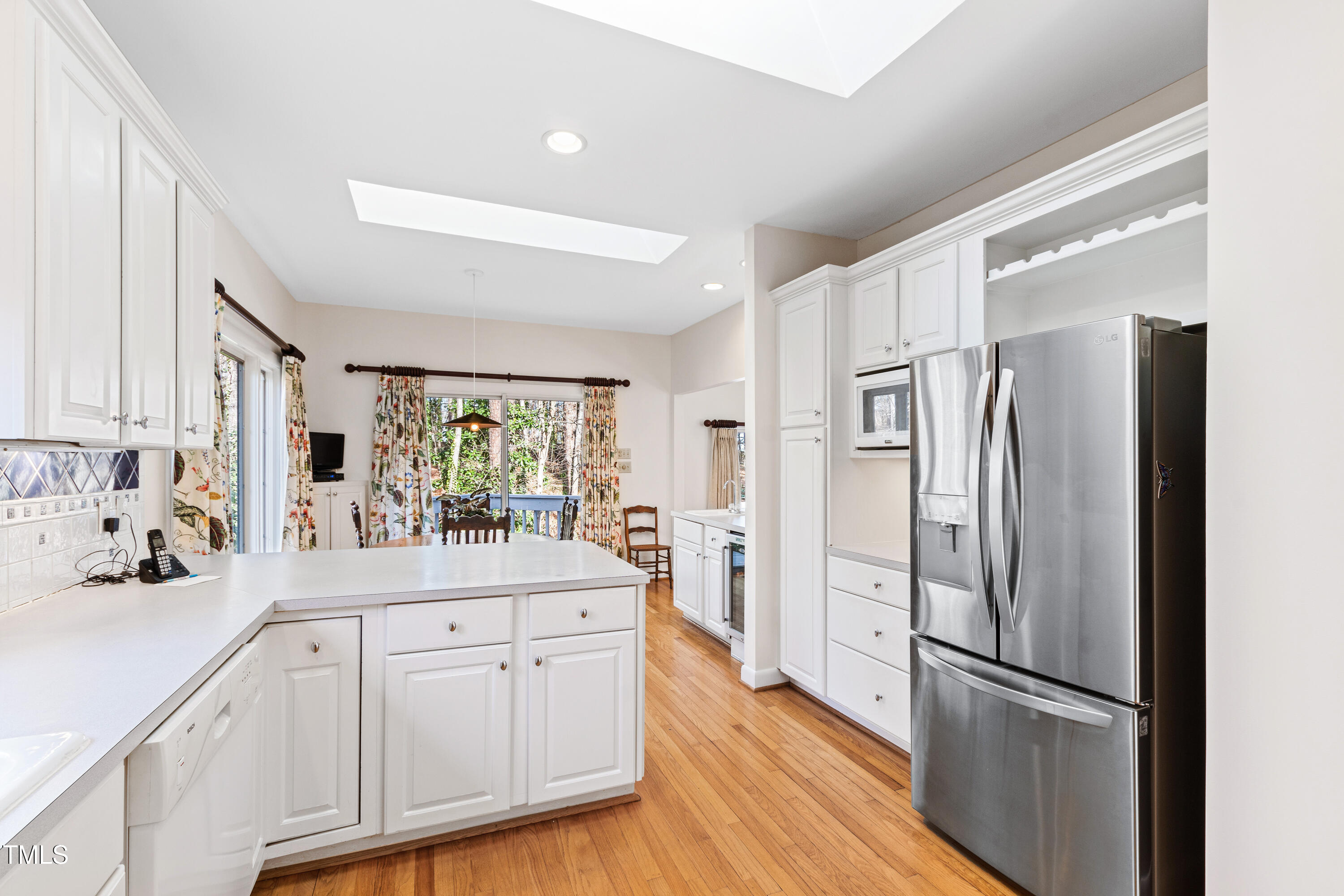 Raleigh, North Carolina 27612, United States, 4 Bedrooms Bedrooms, ,3 BathroomsBathrooms,Residential,Pending,11626