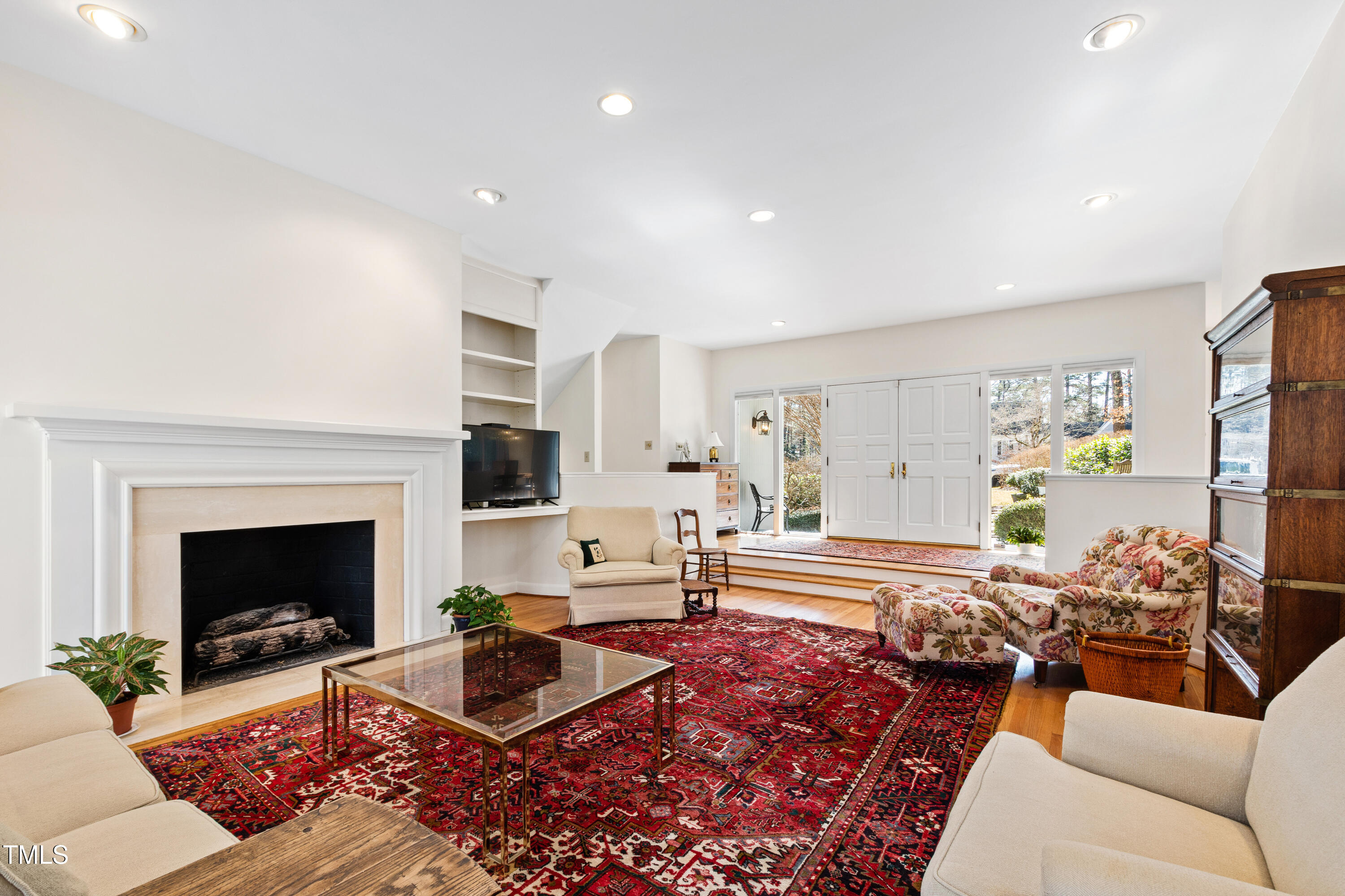 Raleigh, North Carolina 27612, United States, 4 Bedrooms Bedrooms, ,3 BathroomsBathrooms,Residential,Pending,11626