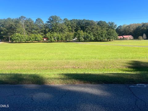 1046 B Blue Pond Road Clayton NC 27520