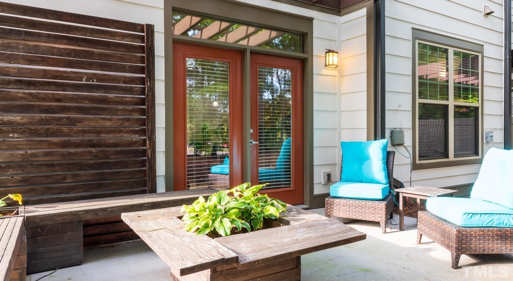 Chapel Hill, North Carolina 27516, United States, 2 Bedrooms Bedrooms, ,3 BathroomsBathrooms,Residential,Active,43619