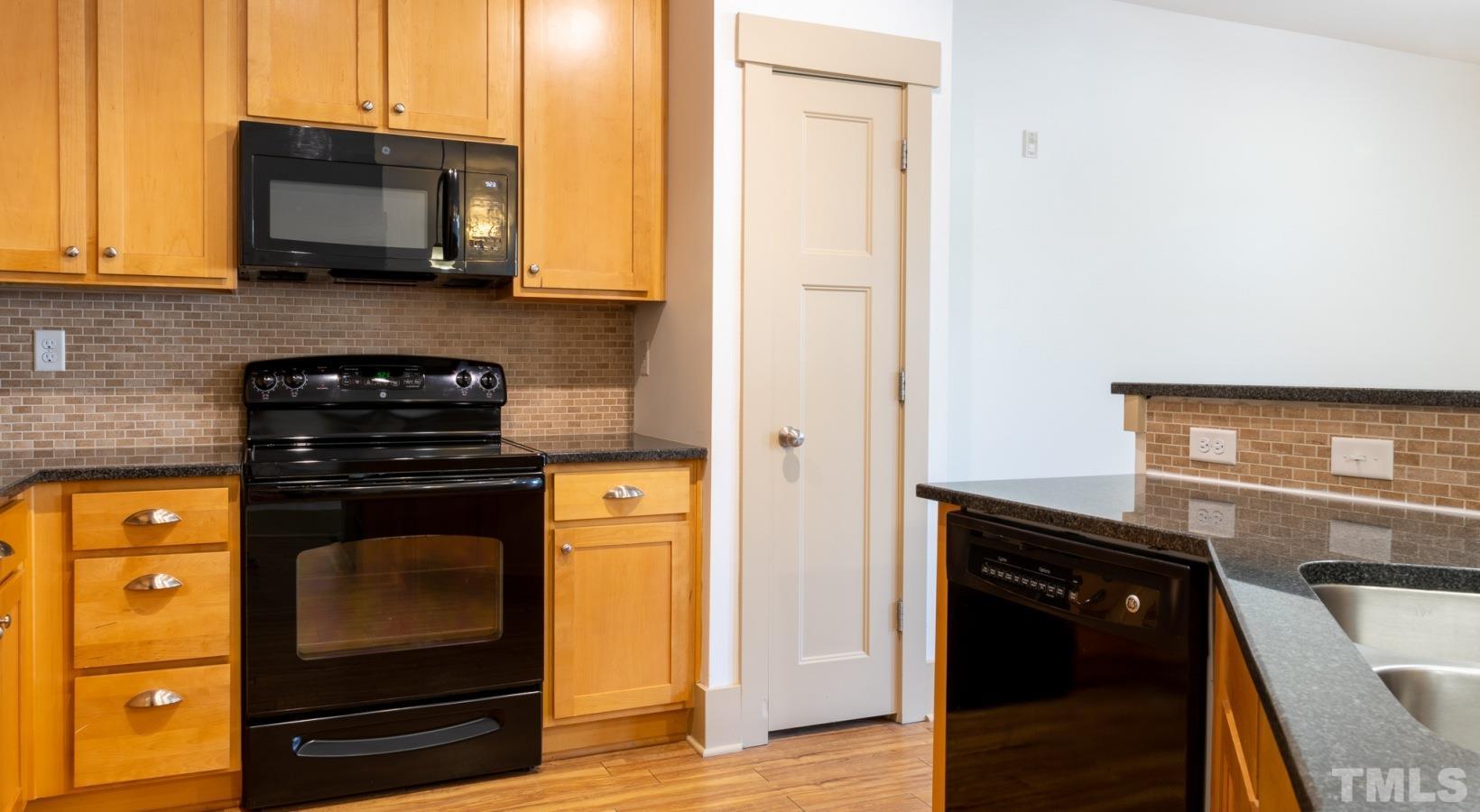 Chapel Hill, North Carolina 27516, United States, 2 Bedrooms Bedrooms, ,3 BathroomsBathrooms,Residential,Active,43619