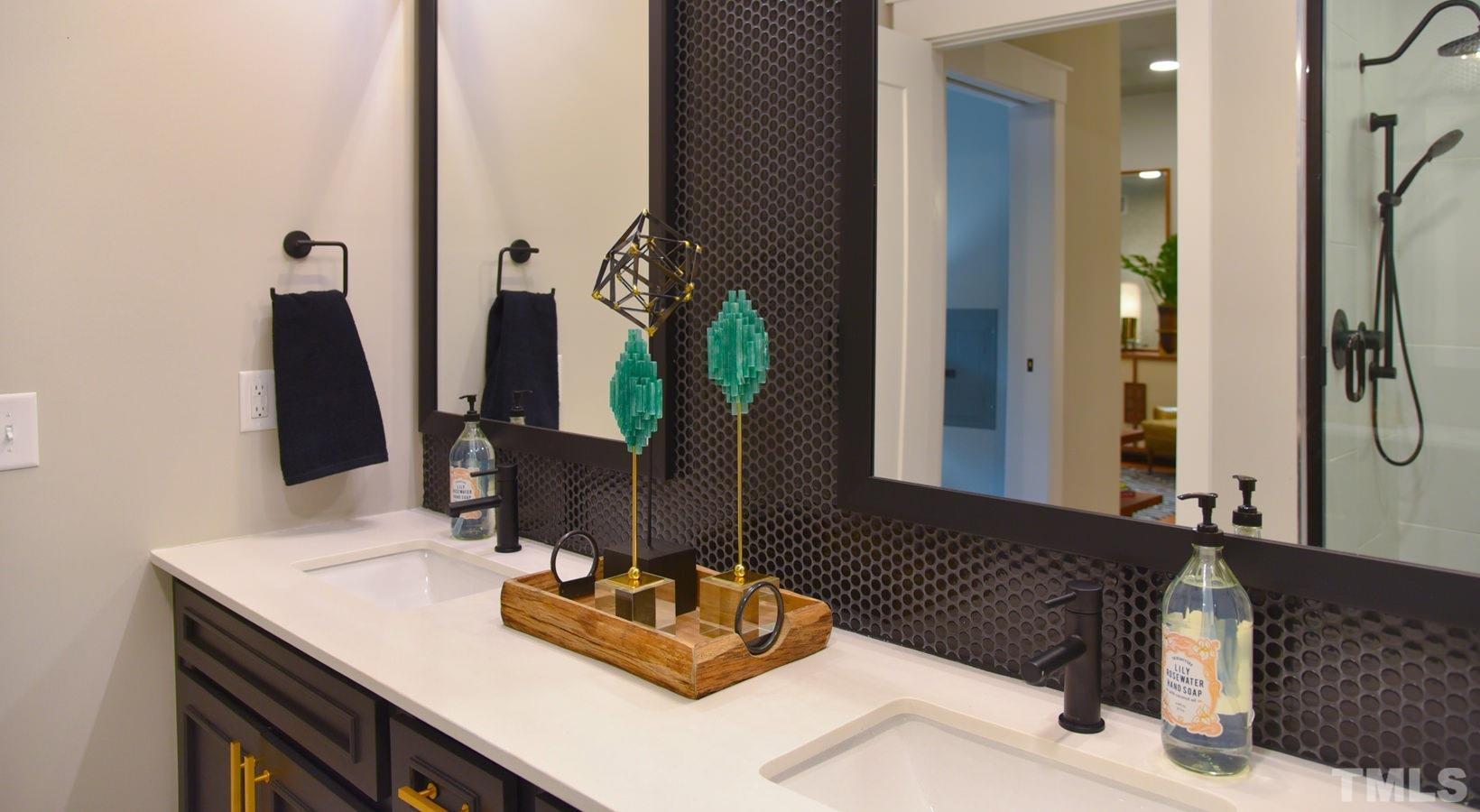 Durham, North Carolina 27701, United States, 1 Bedroom Bedrooms, ,1 BathroomBathrooms,Residential,Active,44086