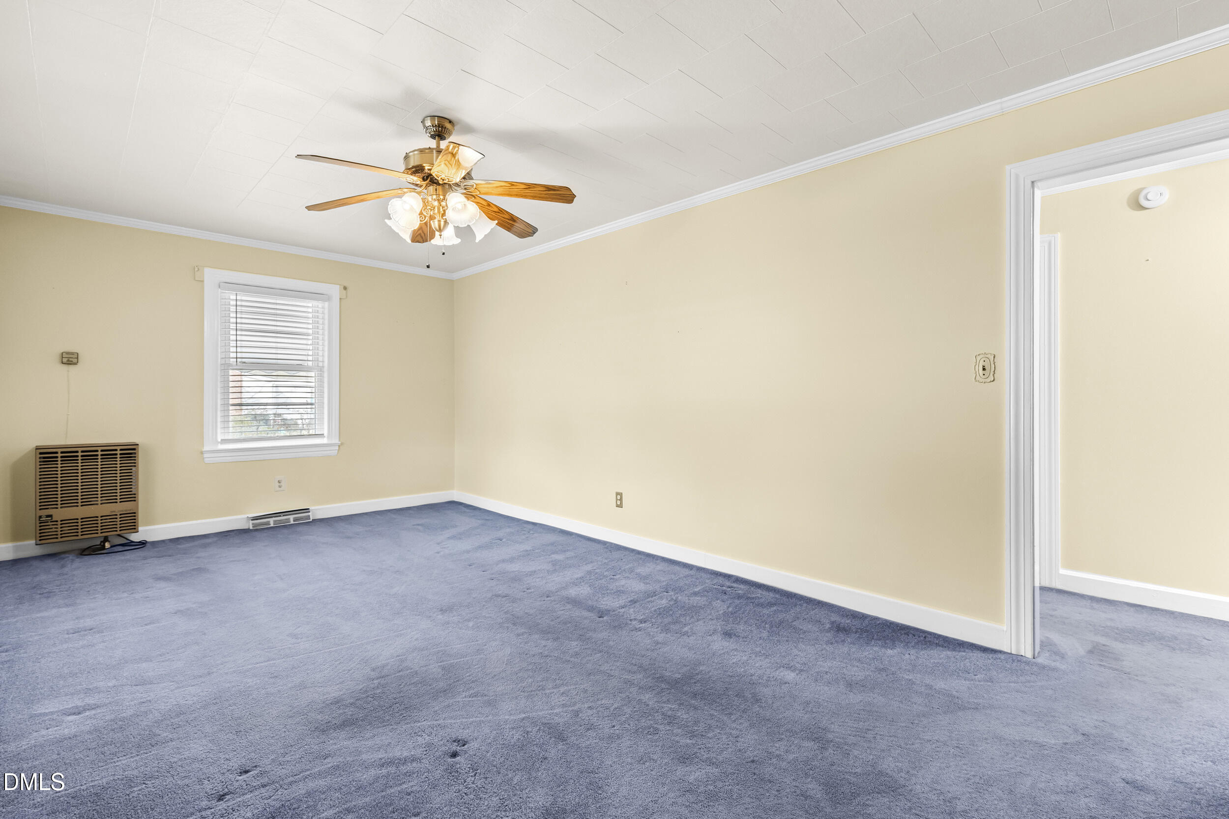 106 W Caroline Avenue