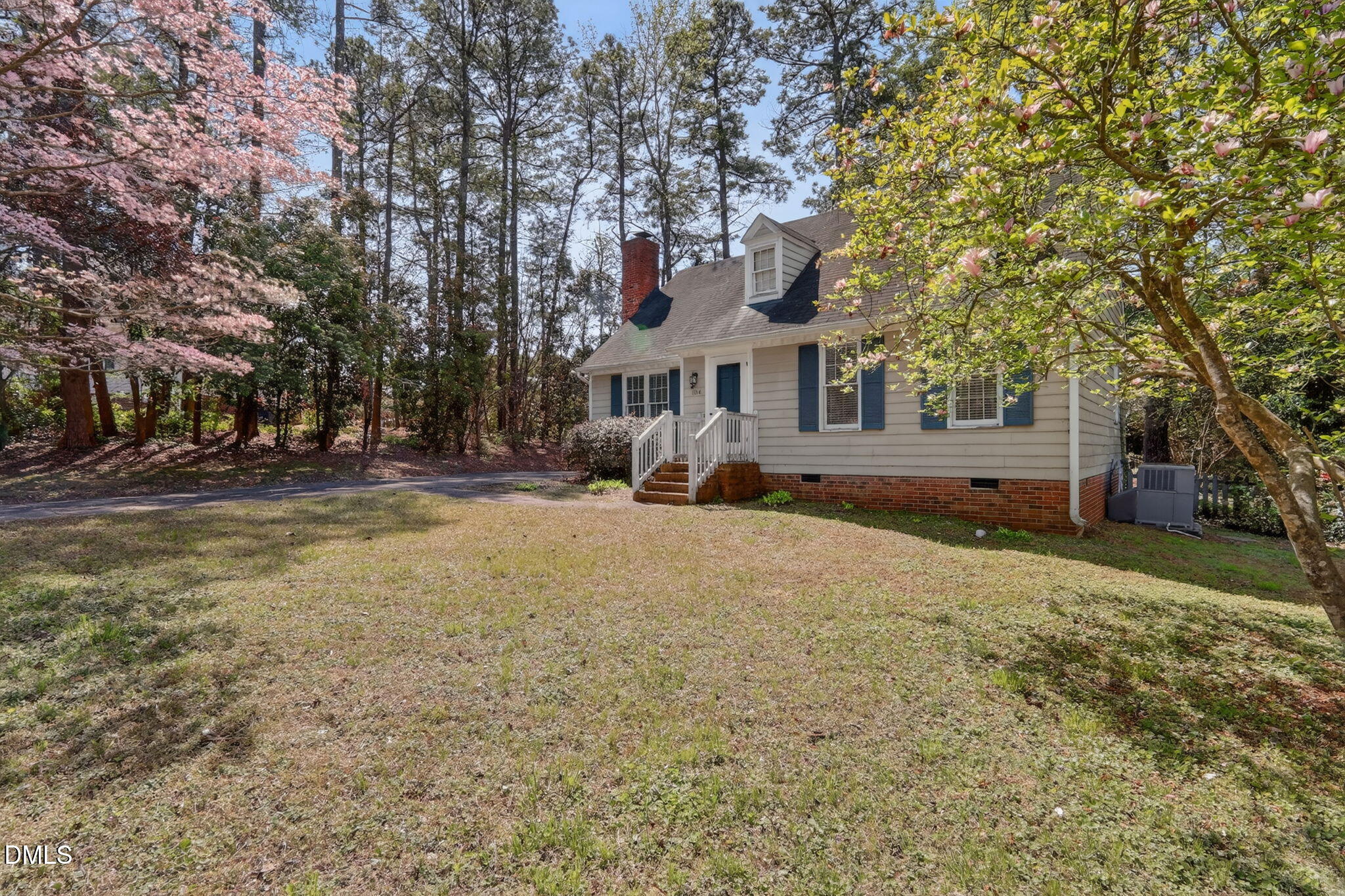 104 Stirling Court