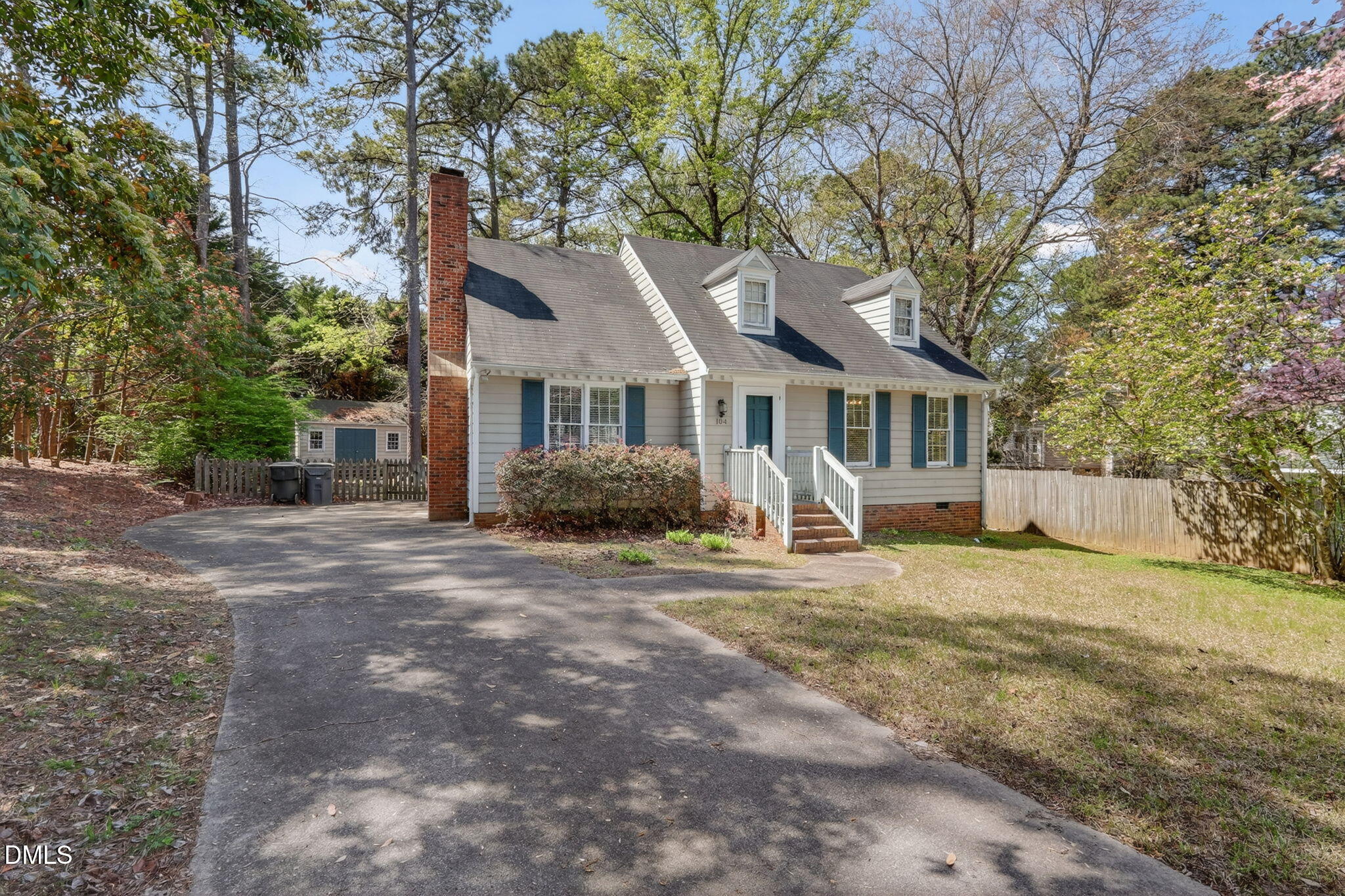 104 Stirling Court