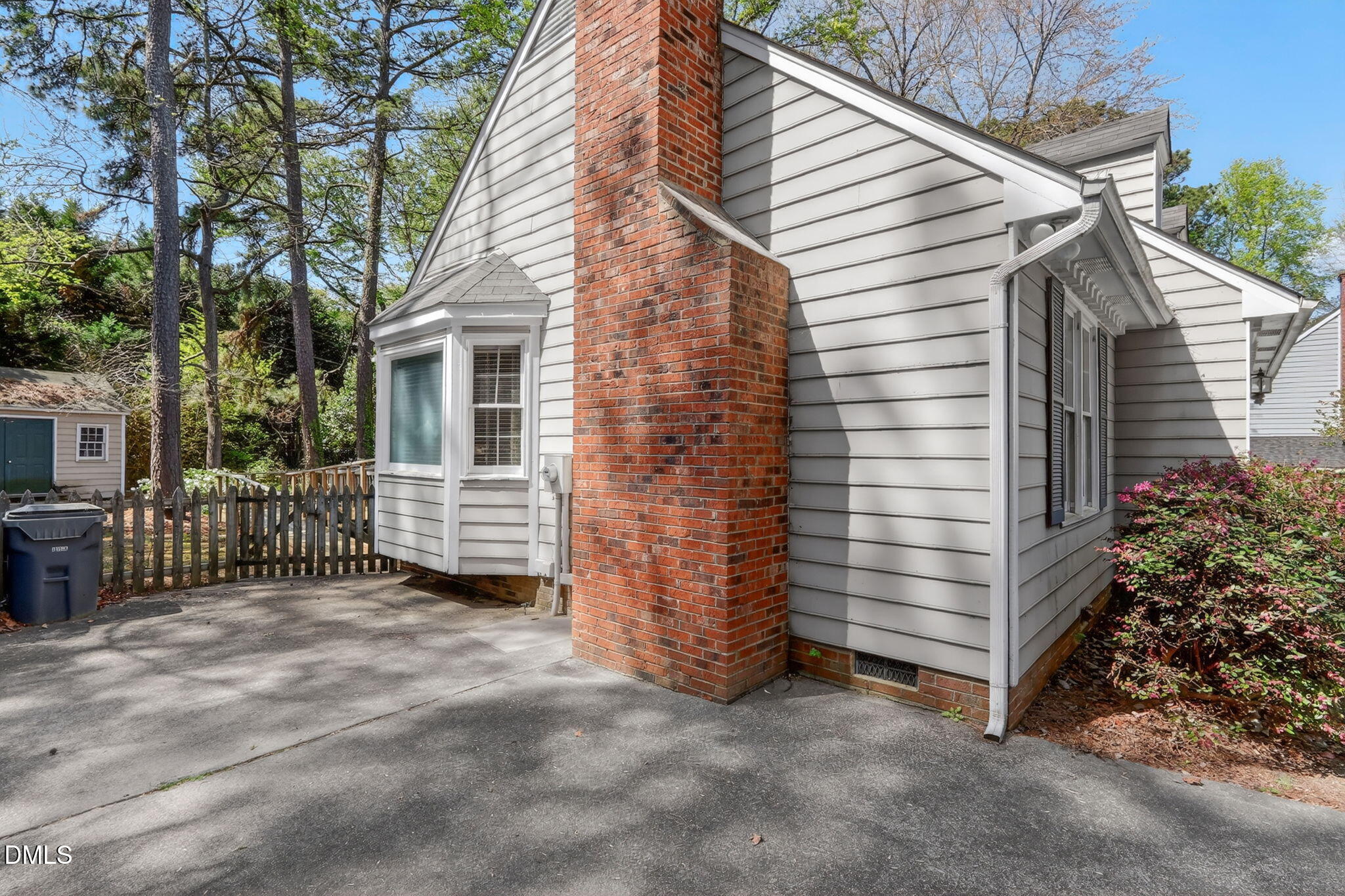 104 Stirling Court