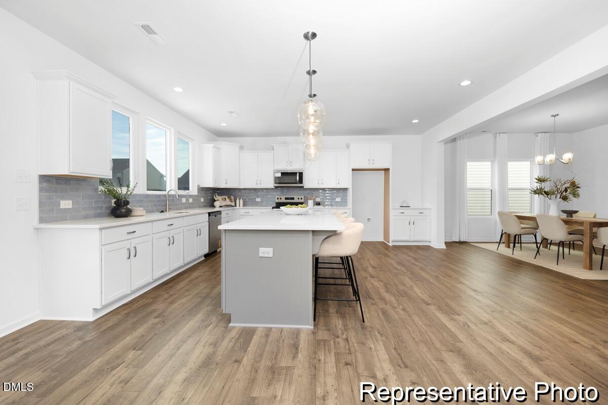127 S Mule Way 105
