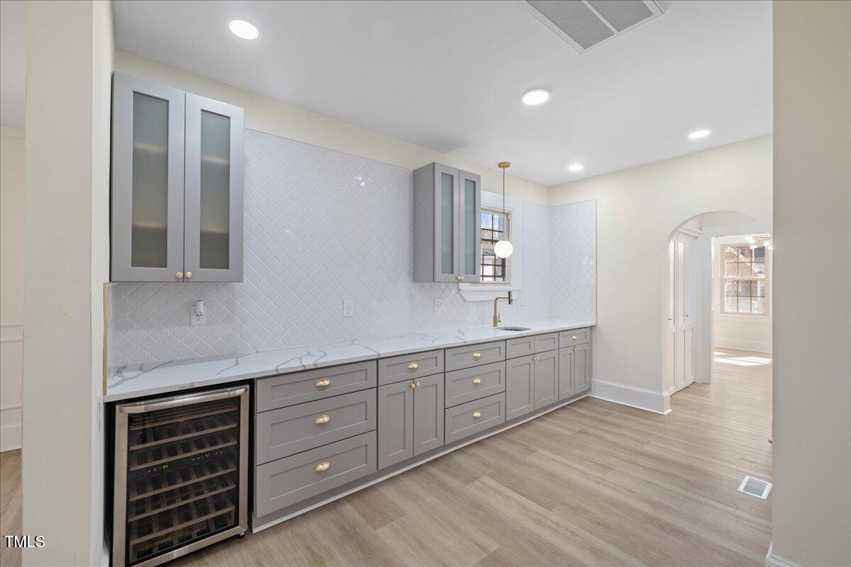 512 S 4th Street