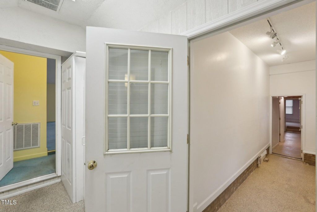 listing image 49