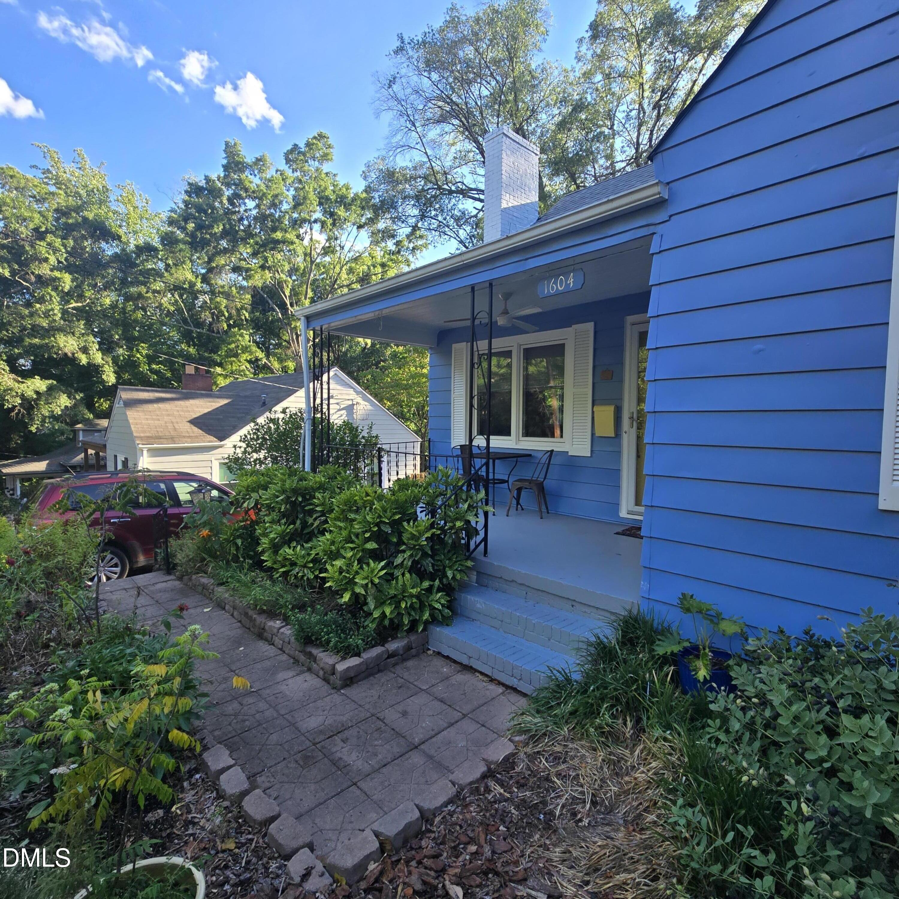1604 James Street