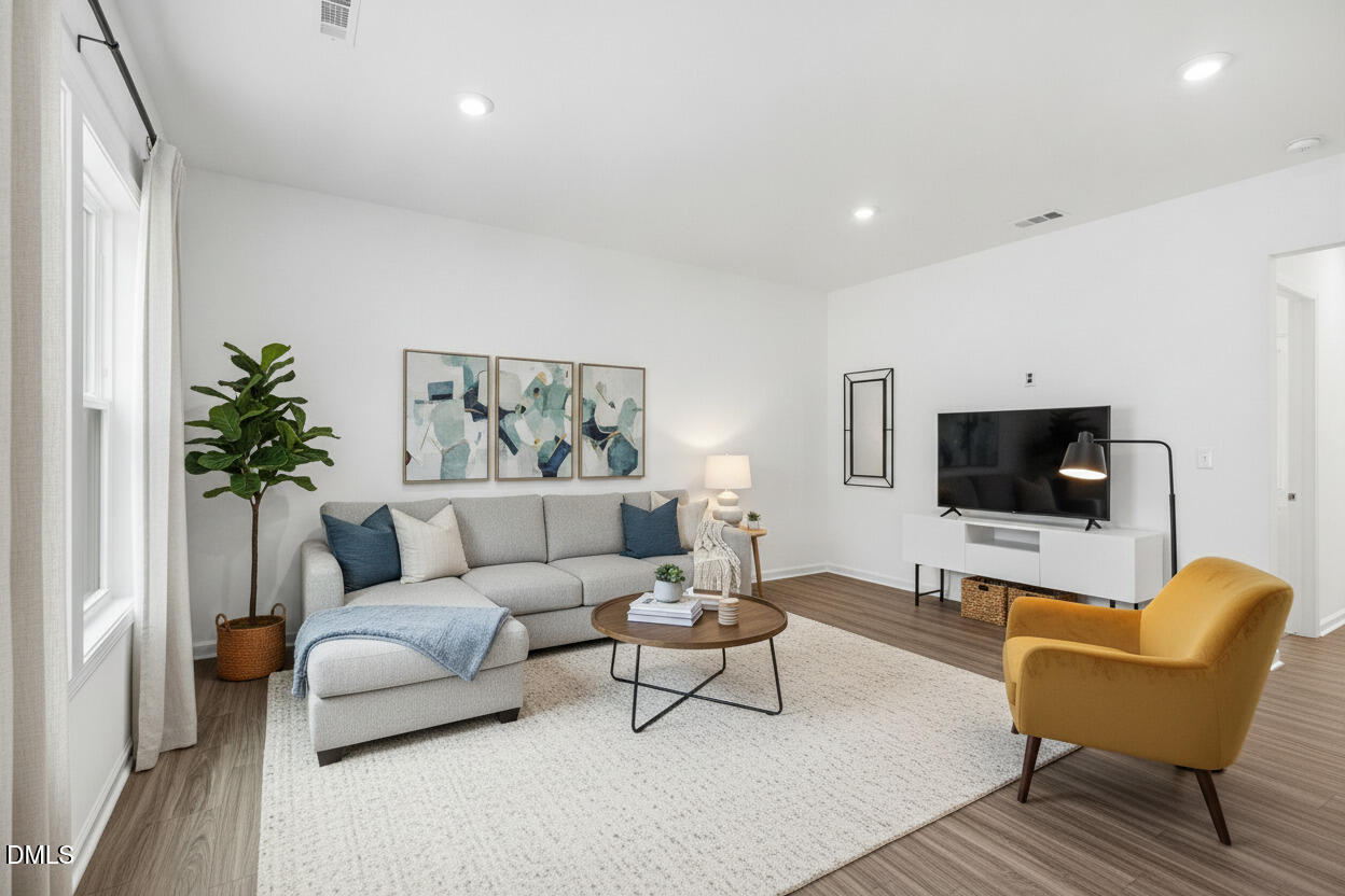 803 Oak Center Drive