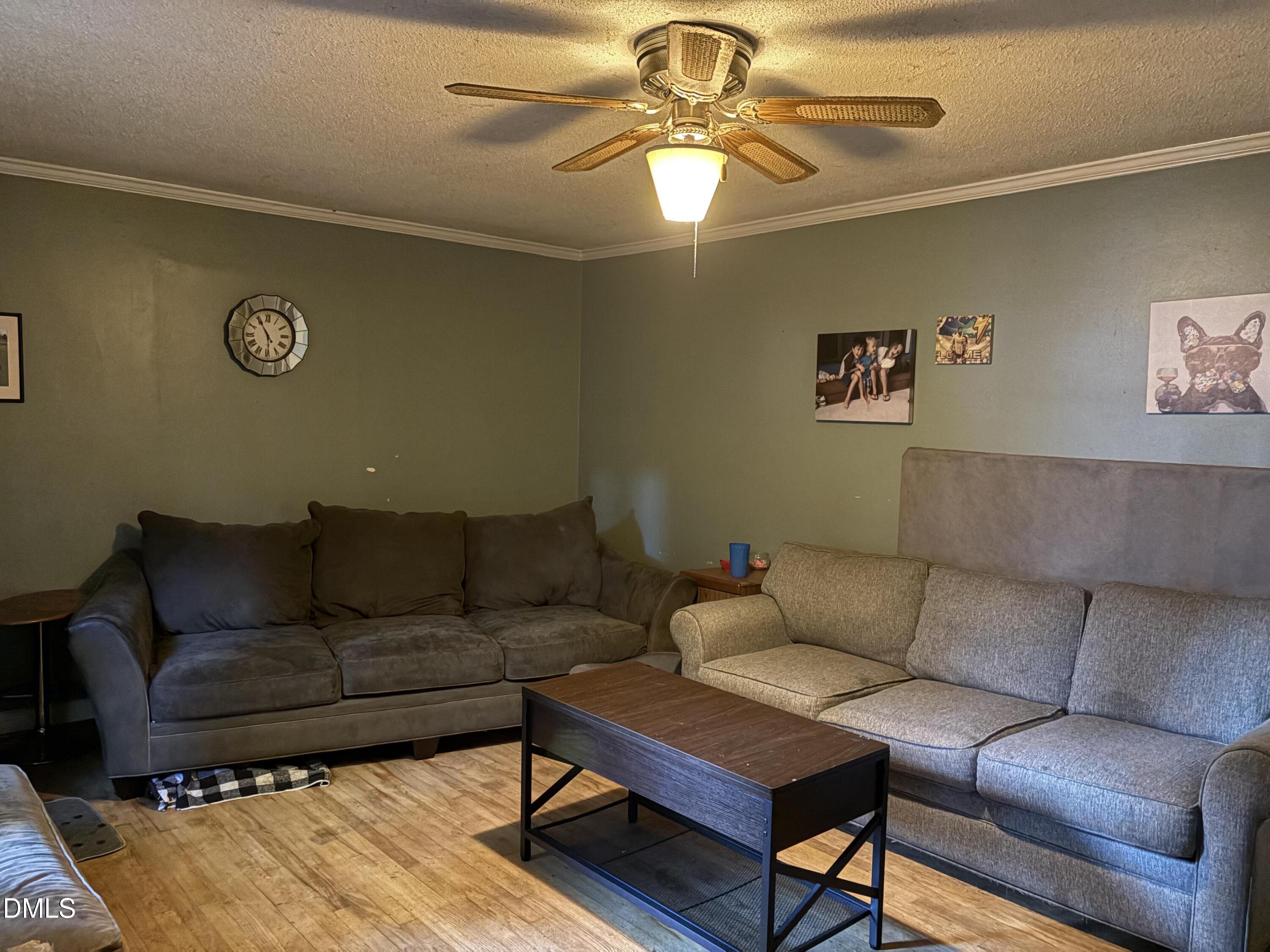 5805 Meadowlark Ln Lane