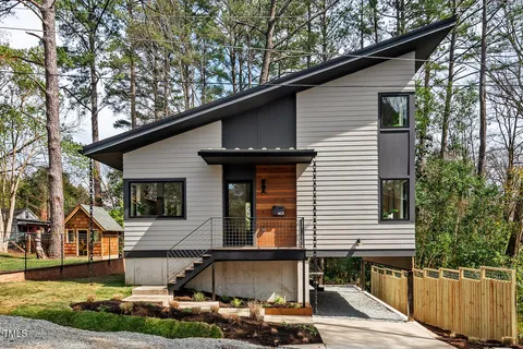 MLS: 10082305
