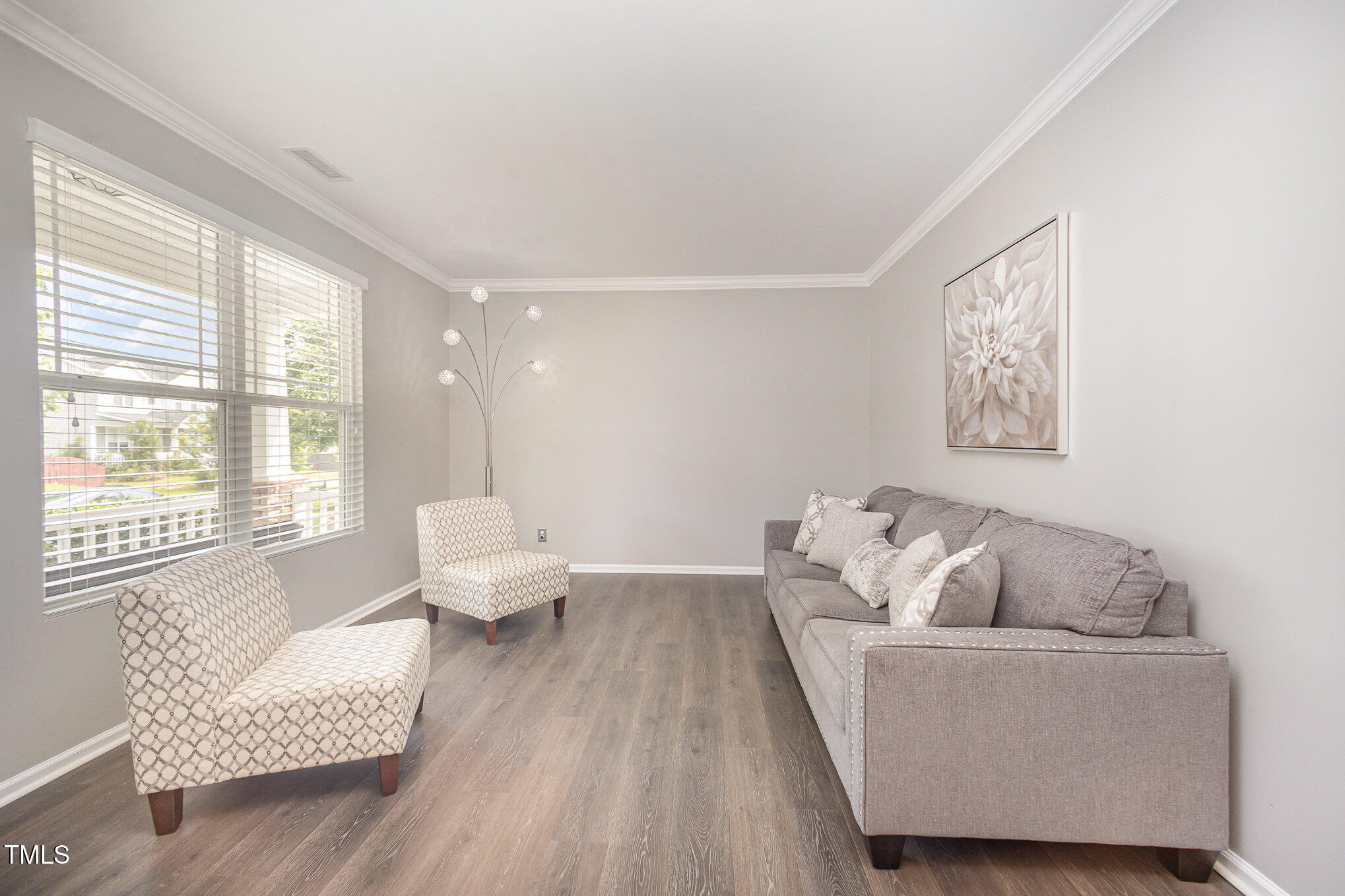 1211 Whispering Oak Lane