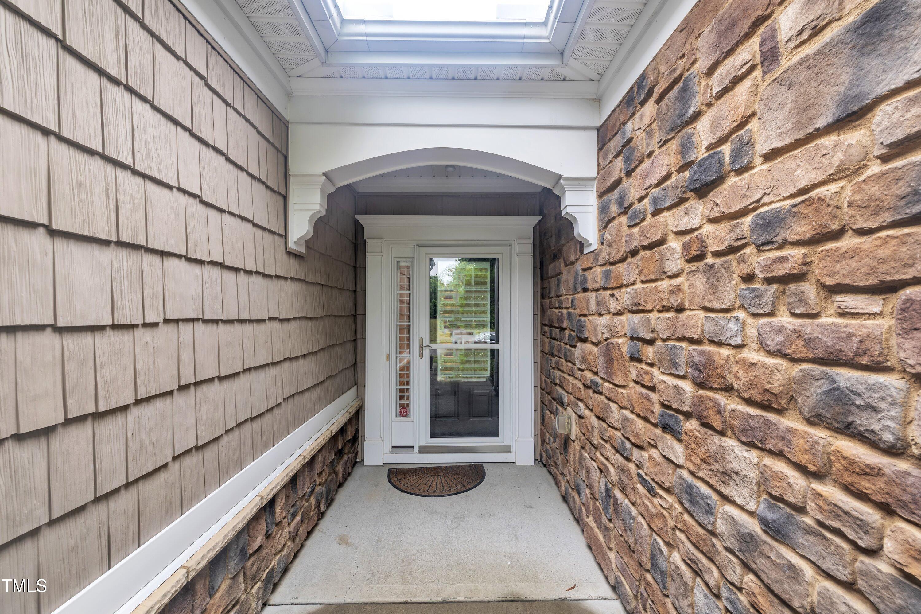 804 Harsworth Drive