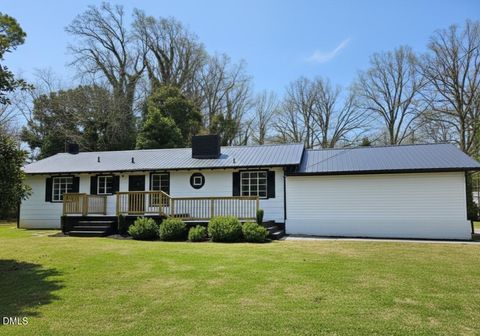 519 W Raleigh Street Siler City NC 27344