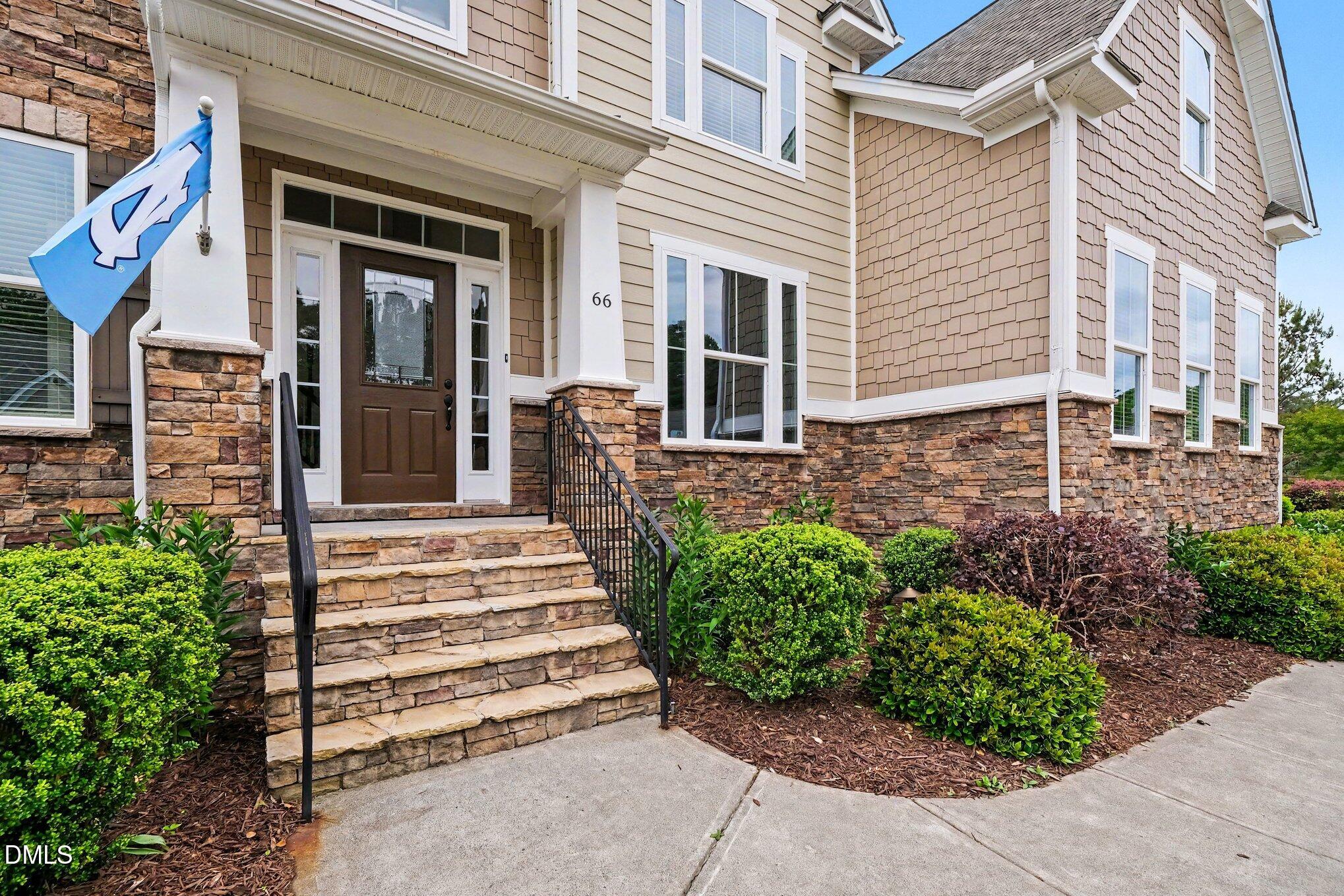 66 Dover Grant Court