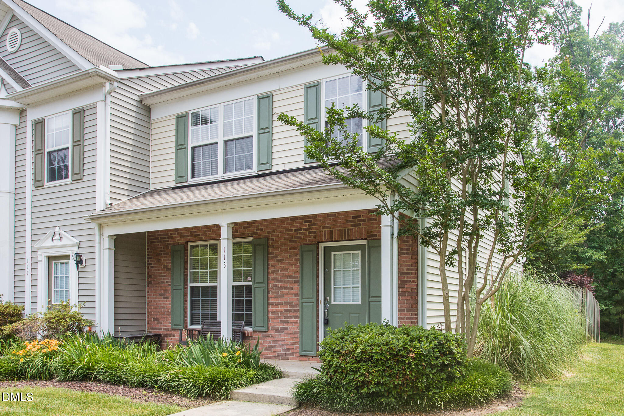 113 Sterling Oaks Court