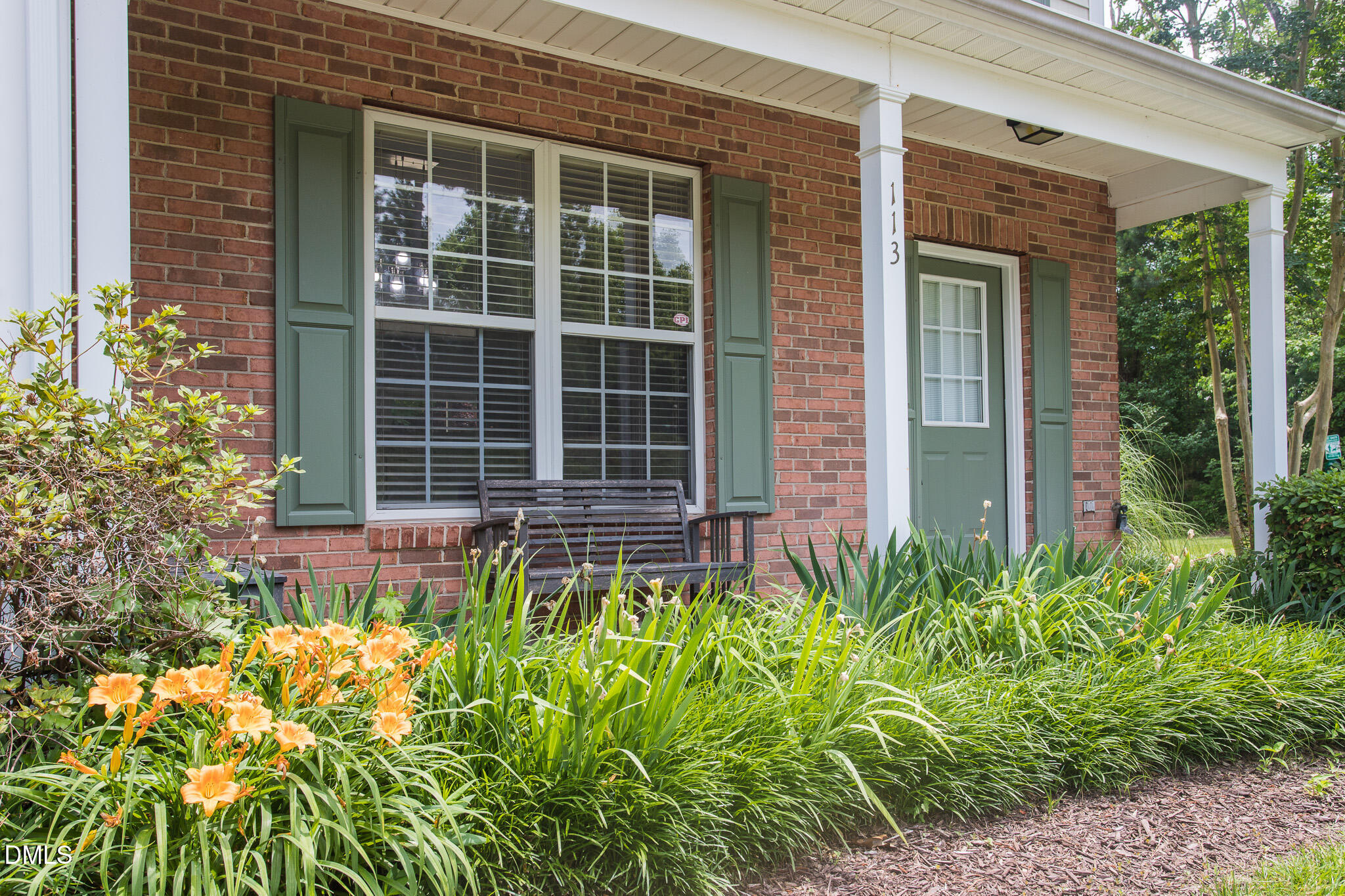 113 Sterling Oaks Court