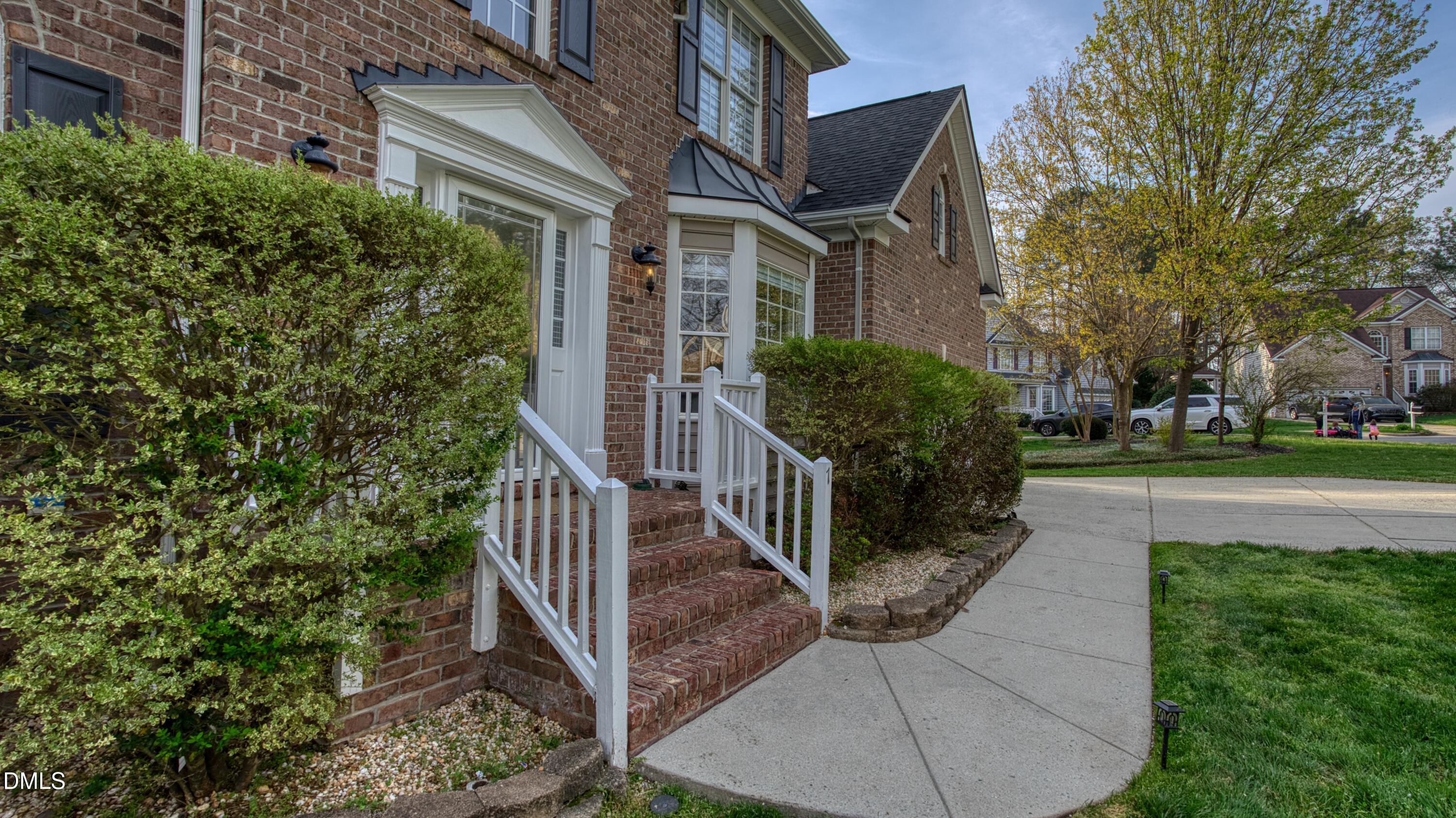 7 Monteith Court