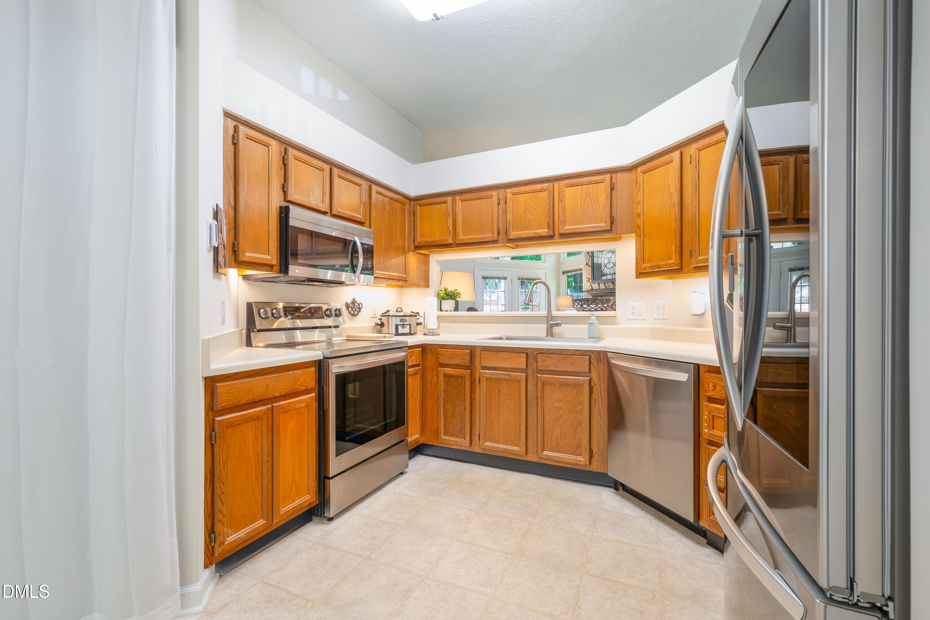 100 Riverwalk Circle