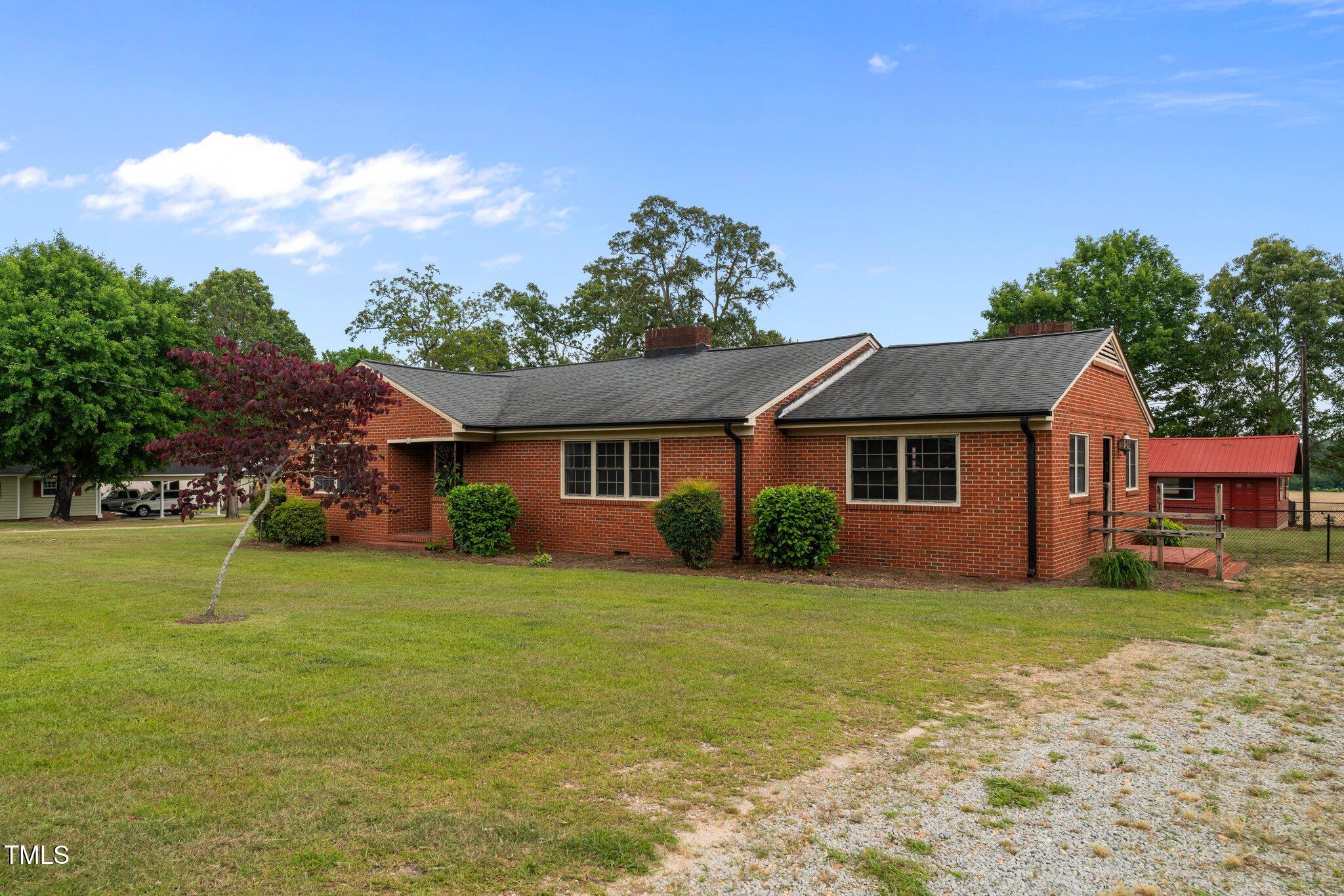 305 W Old Road