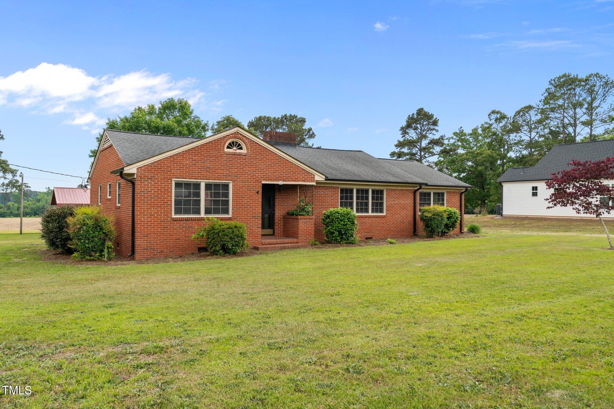 305 W Old Road