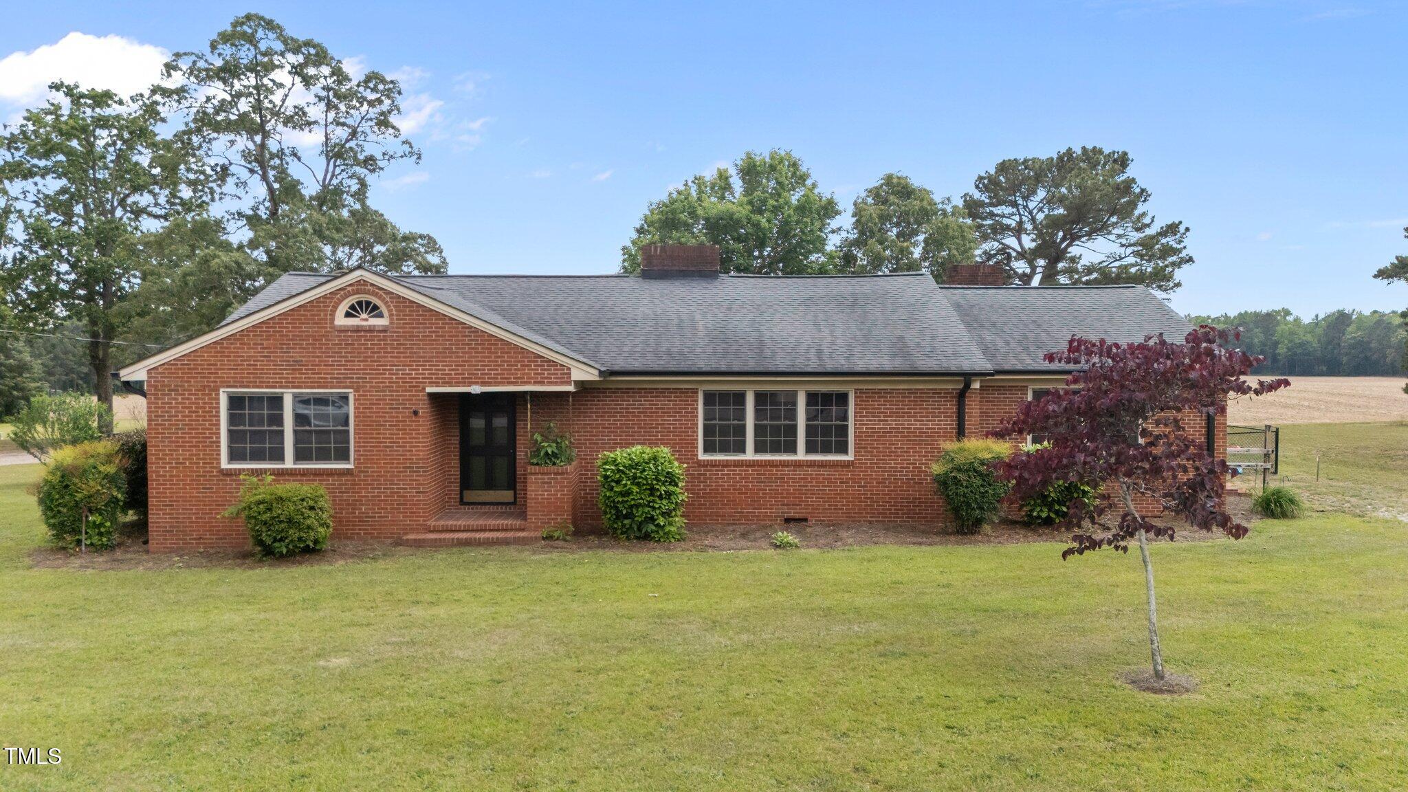 305 W Old Road
