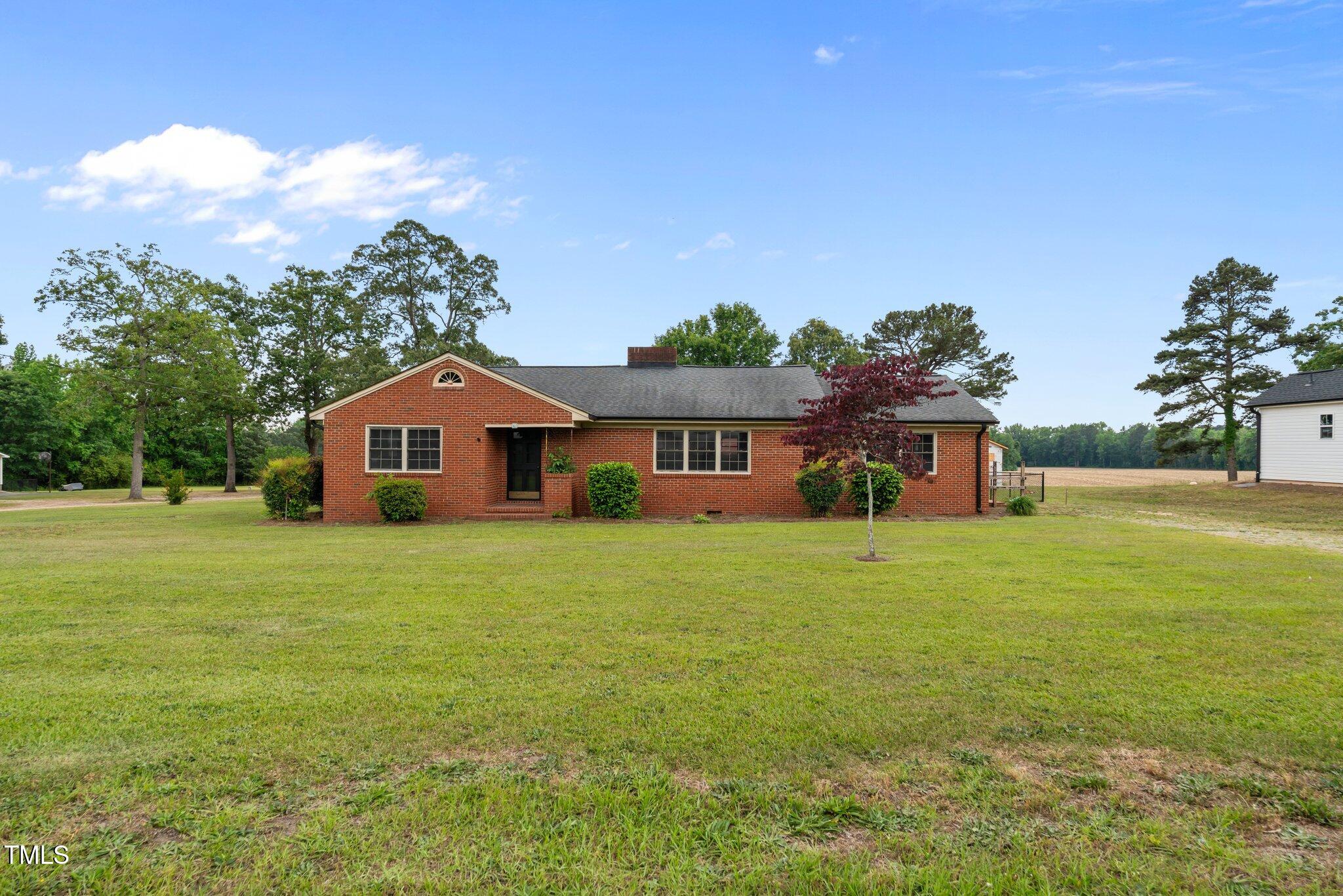 305 W Old Road