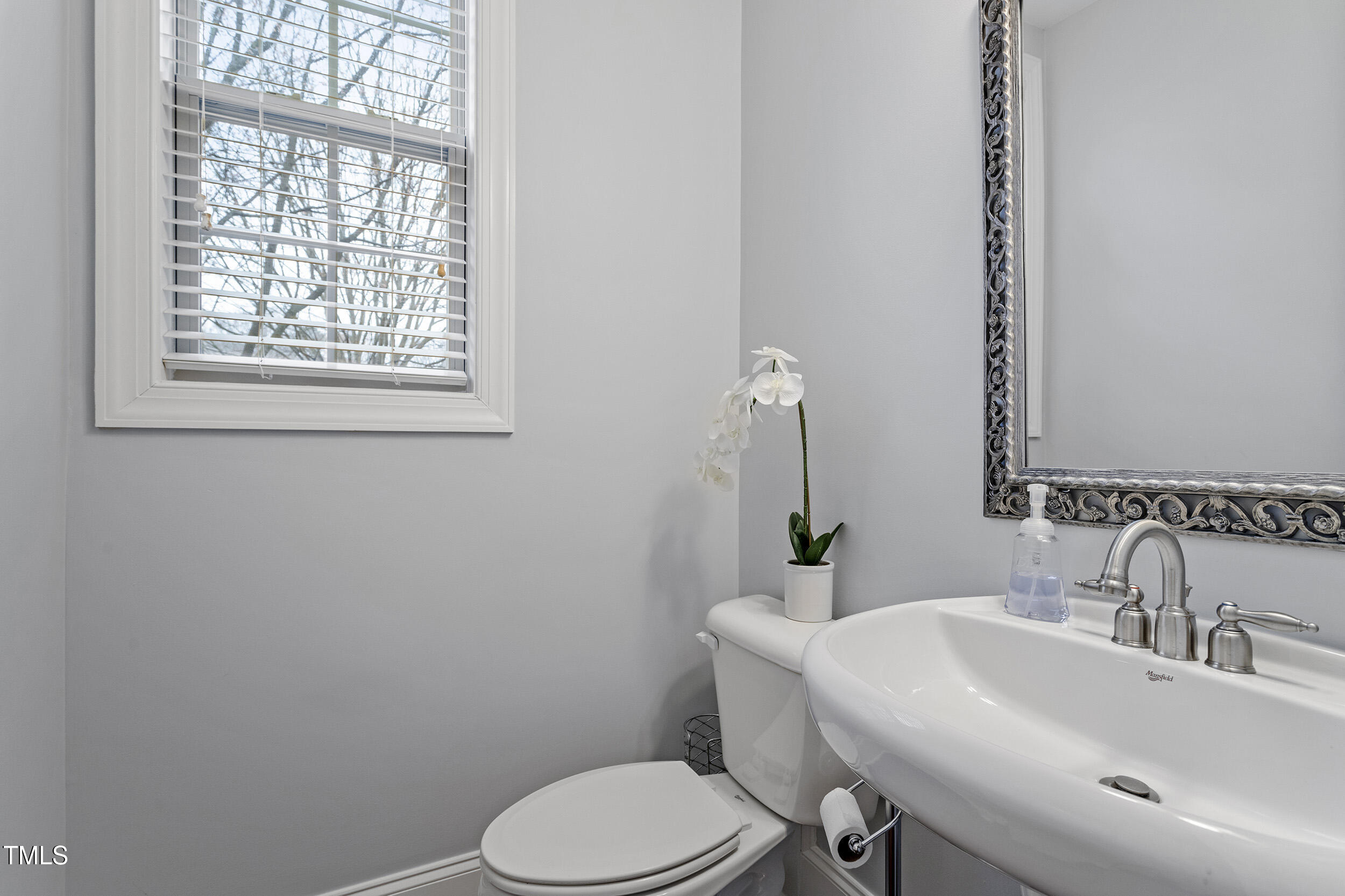 Cary, North Carolina 27519, United States, 4 Bedrooms Bedrooms, ,4 BathroomsBathrooms,Residential,Pending,5077