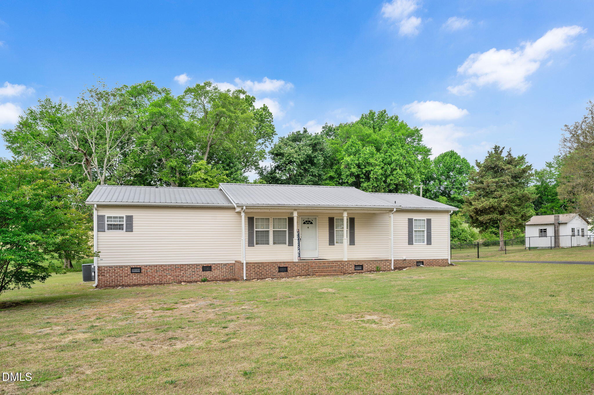 795 Patterson