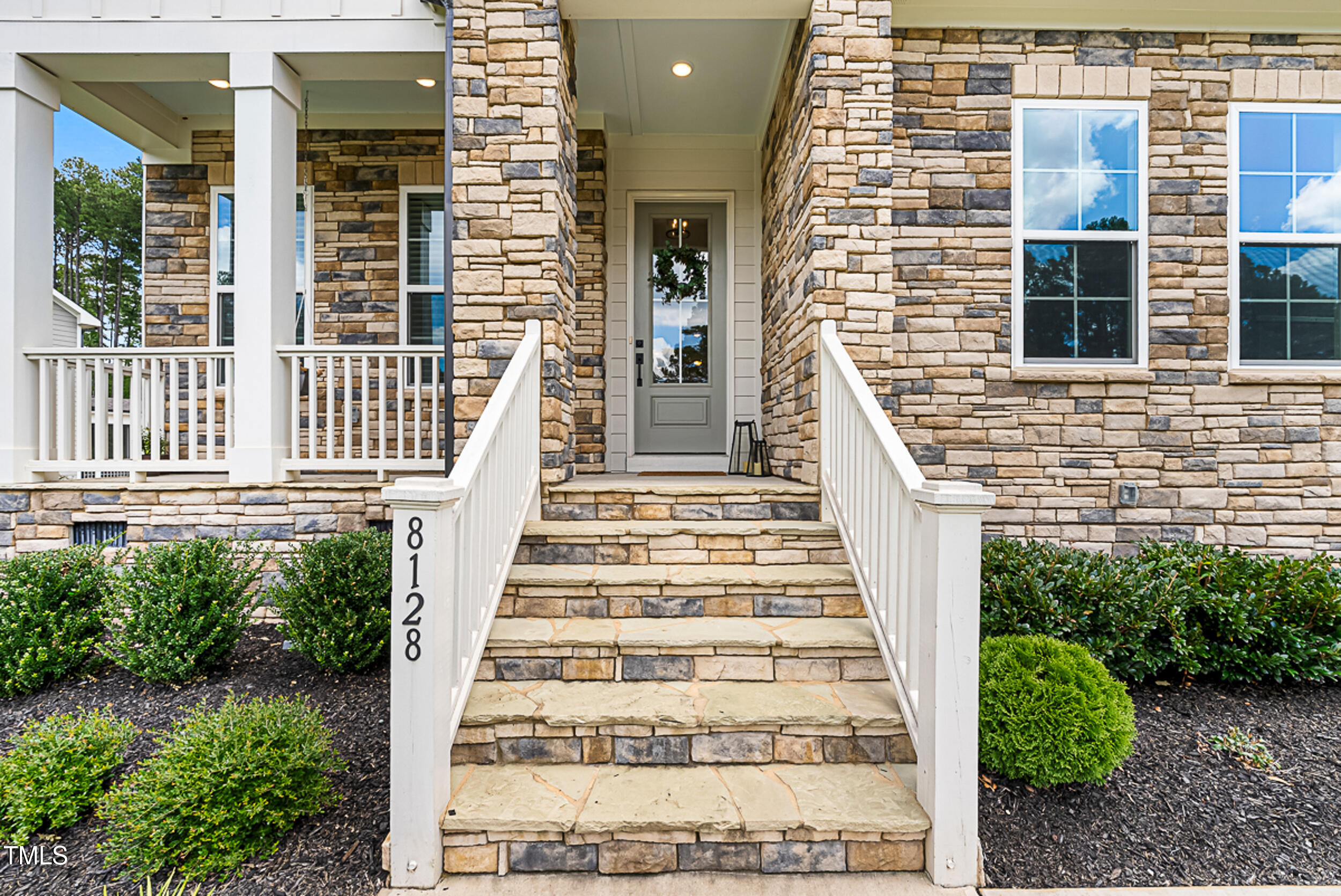 8128 Baronleigh Lane