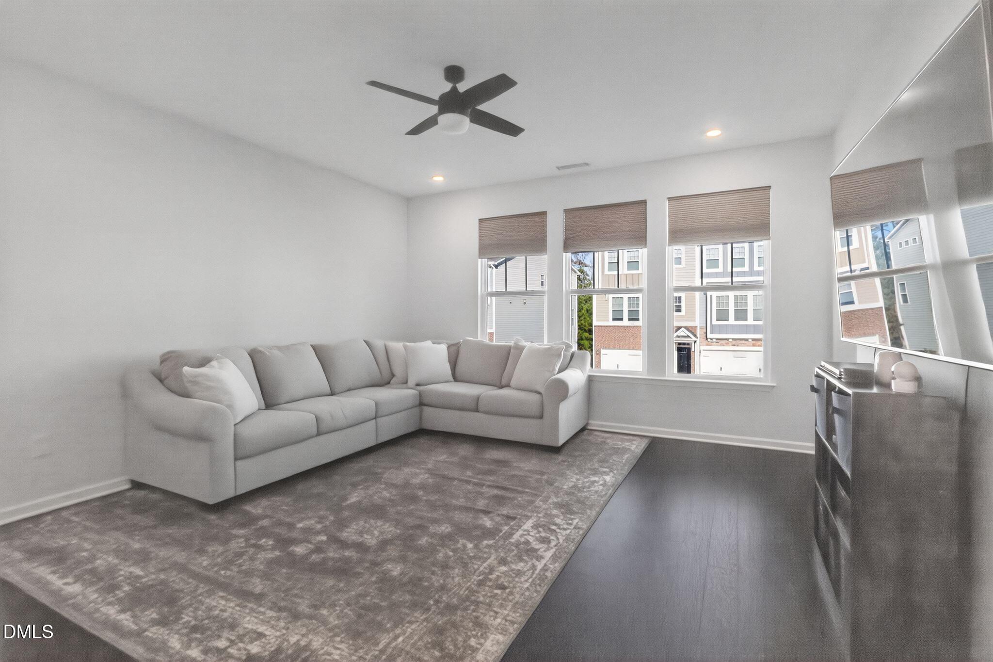 1118 Commack Drive