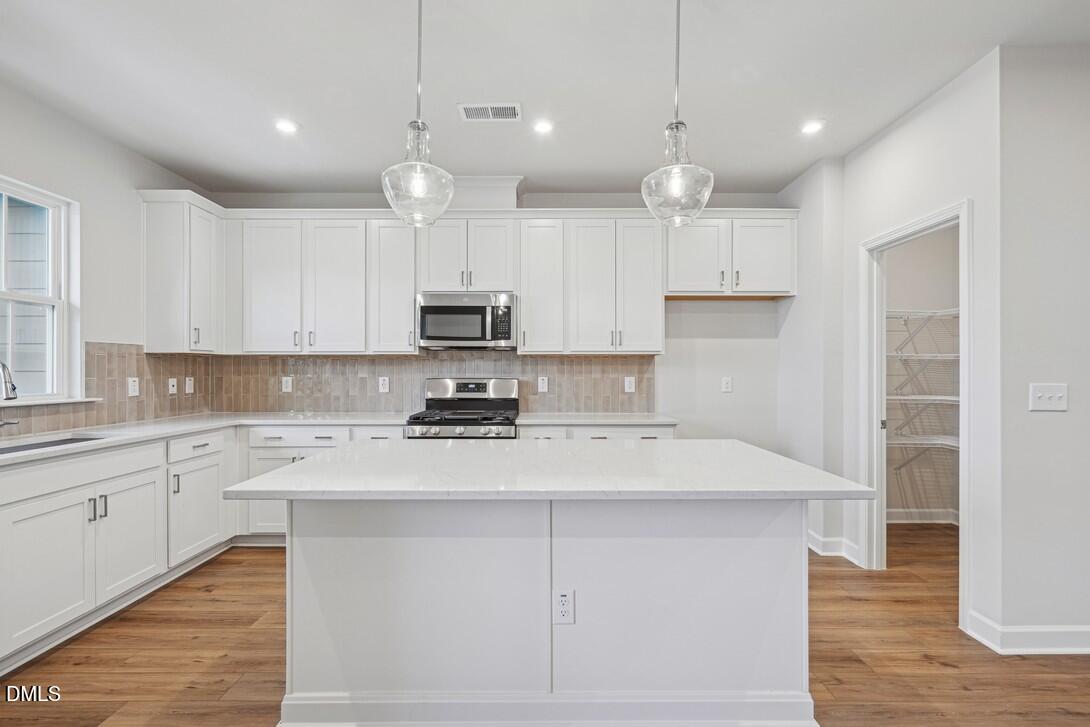 207 Solaire Alley
