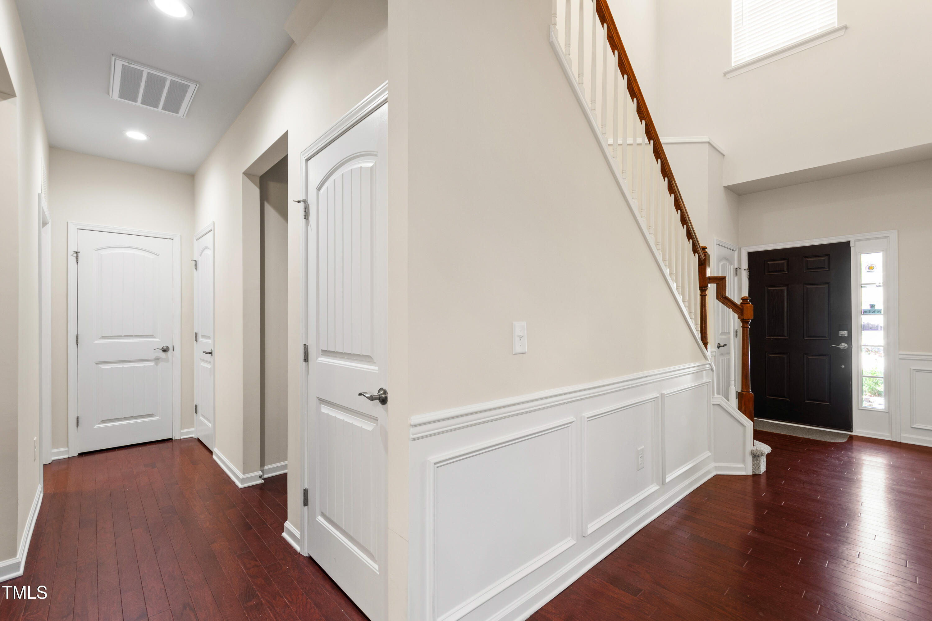 1320 Cozy Oak Avenue