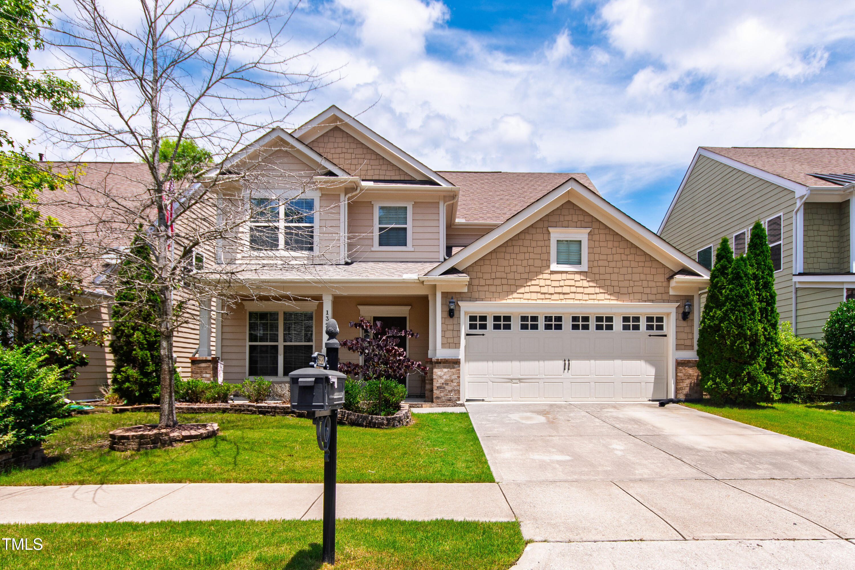 1320 Cozy Oak Avenue