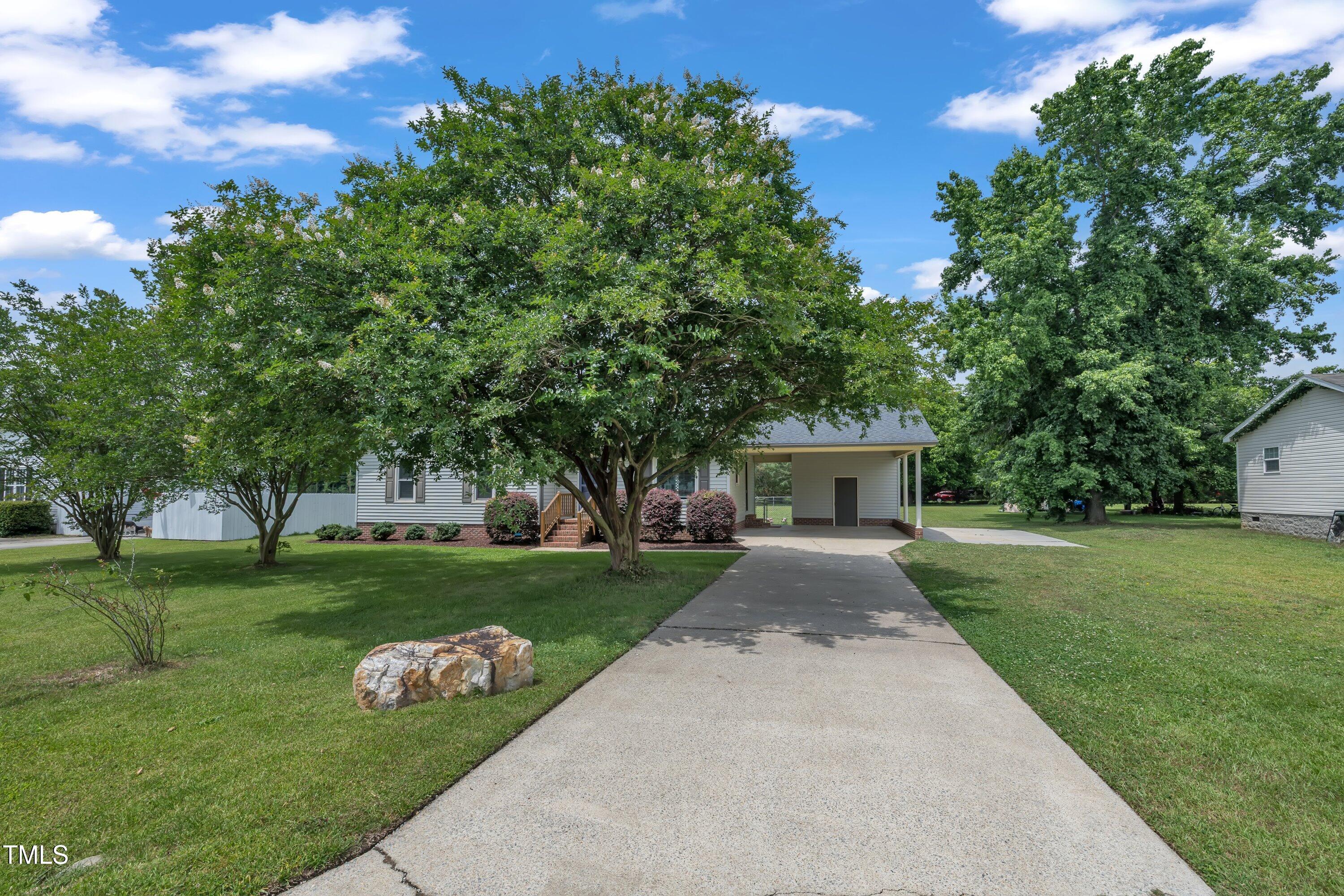 105 Poplar Dr. Drive